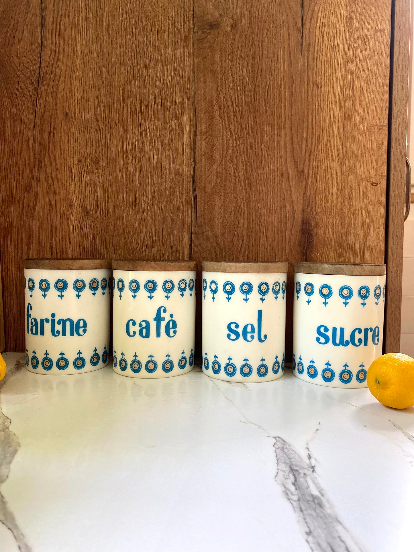 Série de pots à épices vintage