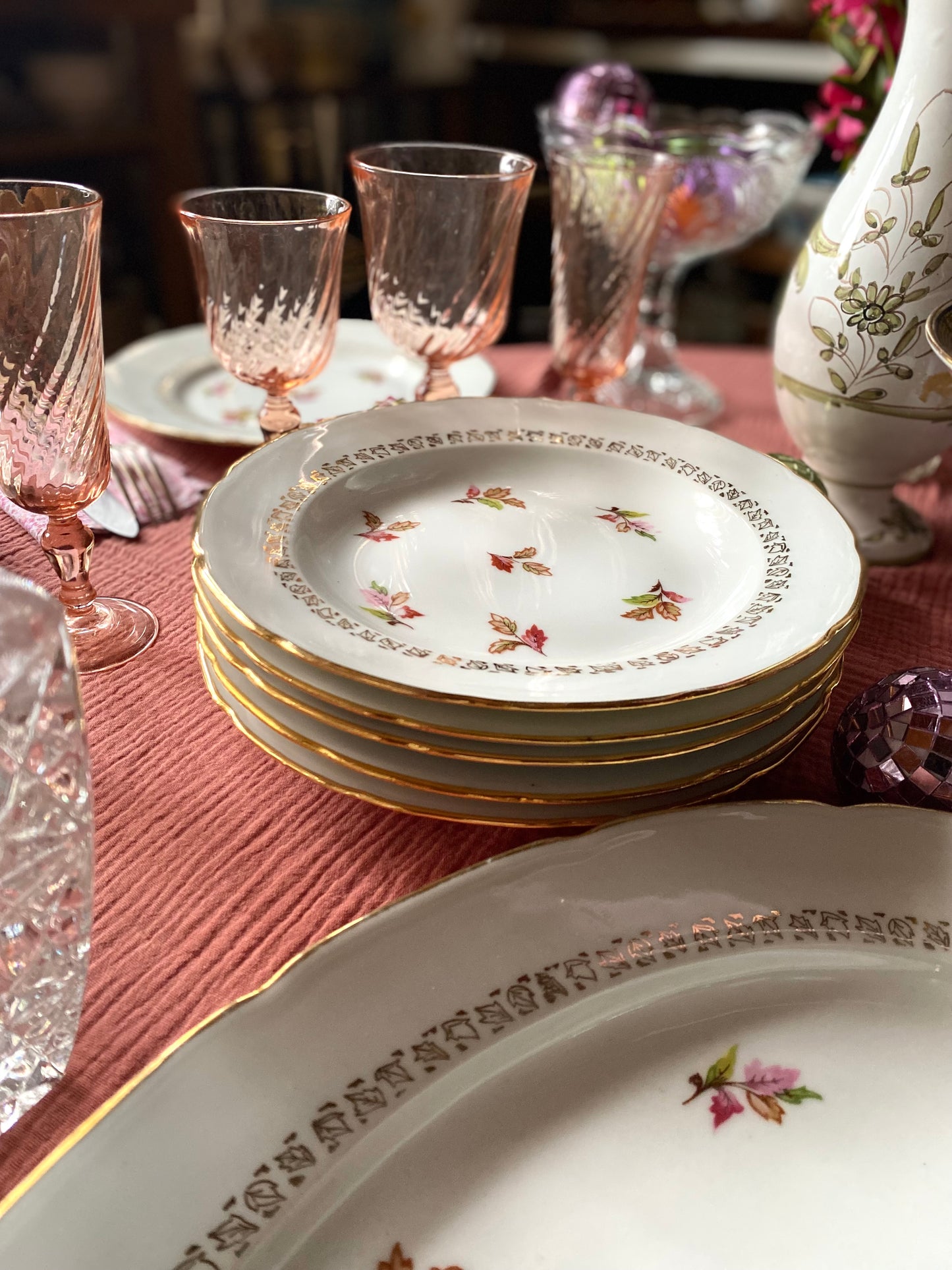 6 assiettes semi-creuses en porcelaine