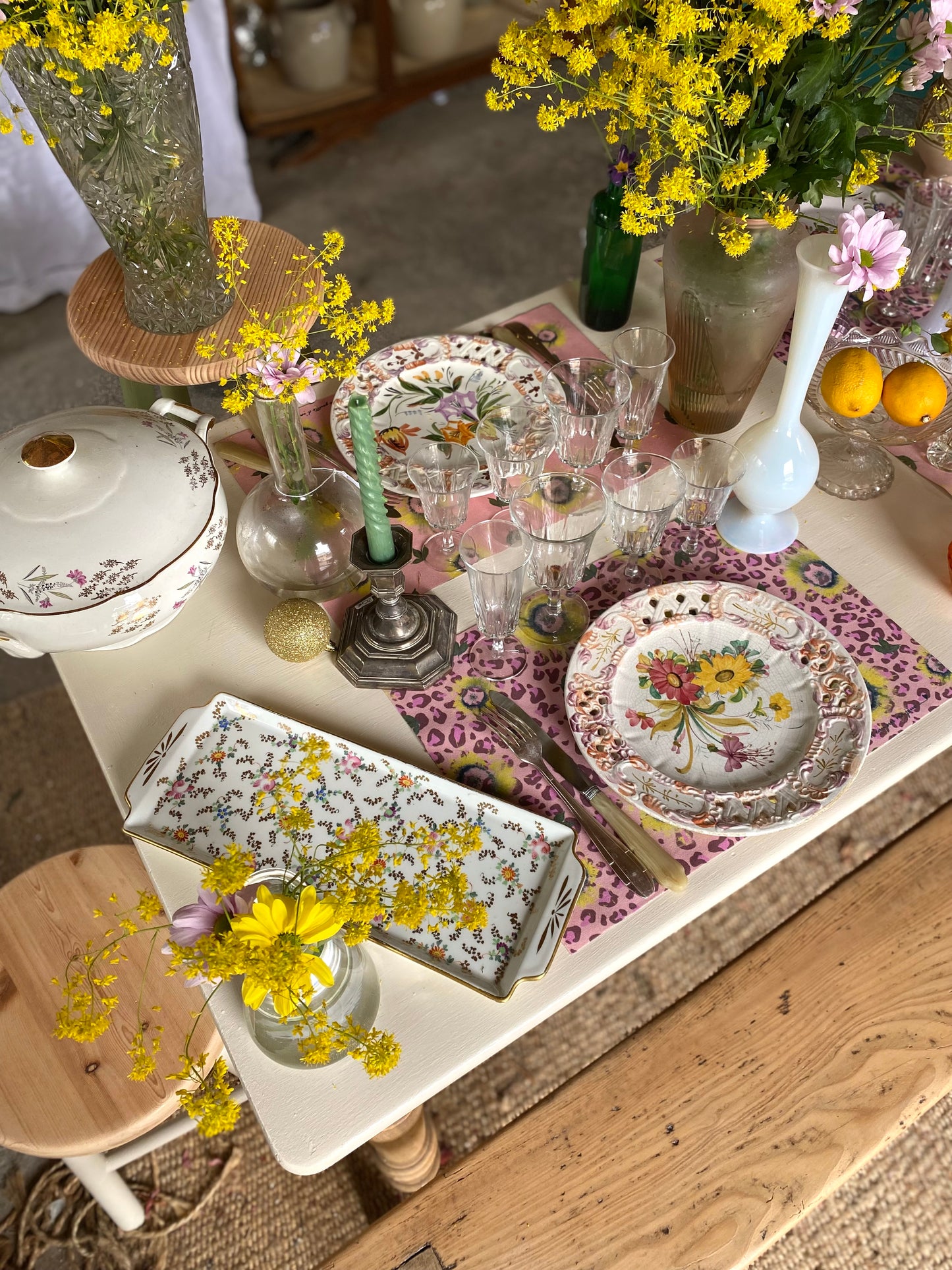 Soliflore en opaline blanche
