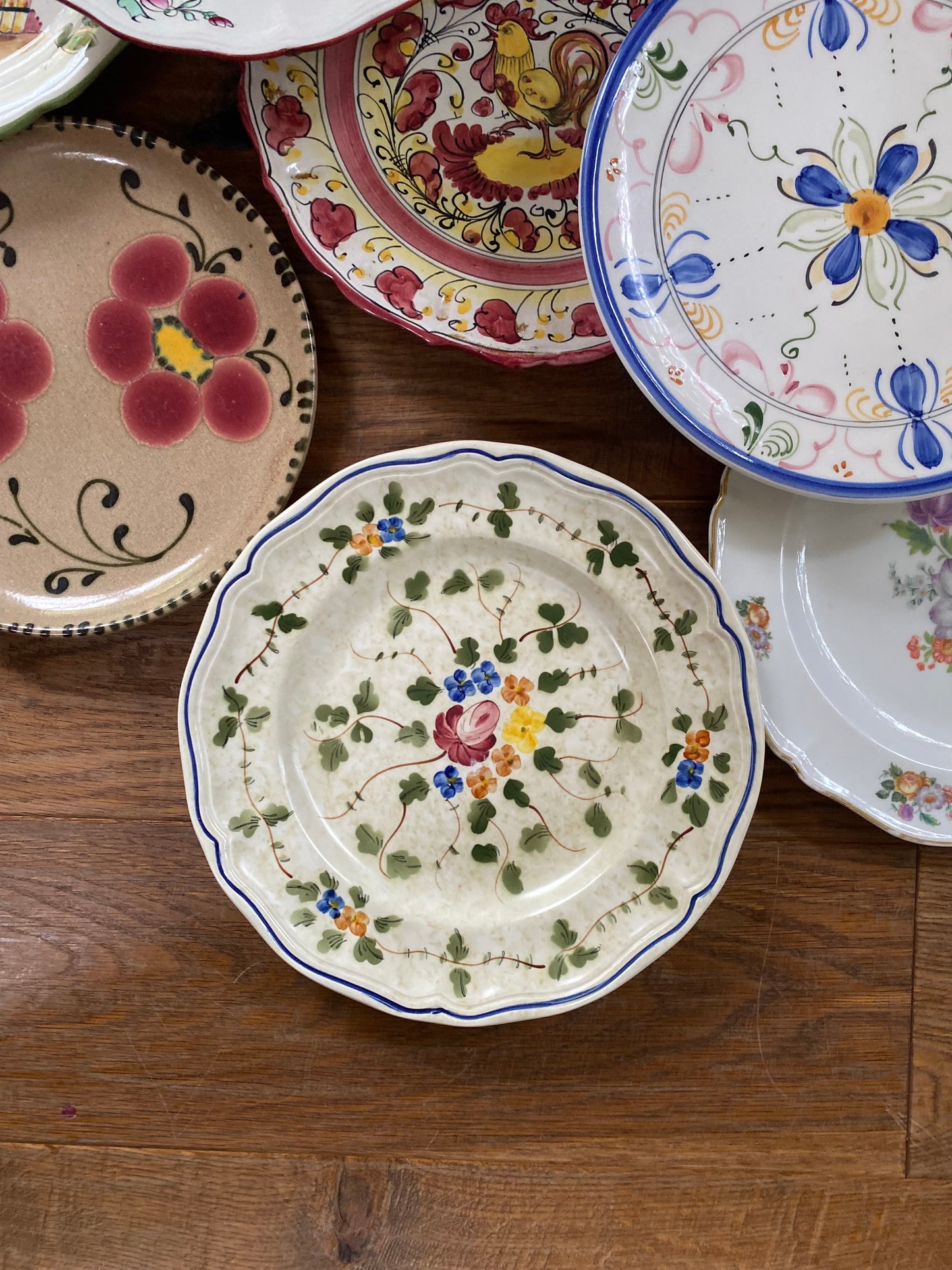 Assiettes anciennes dépareillées
