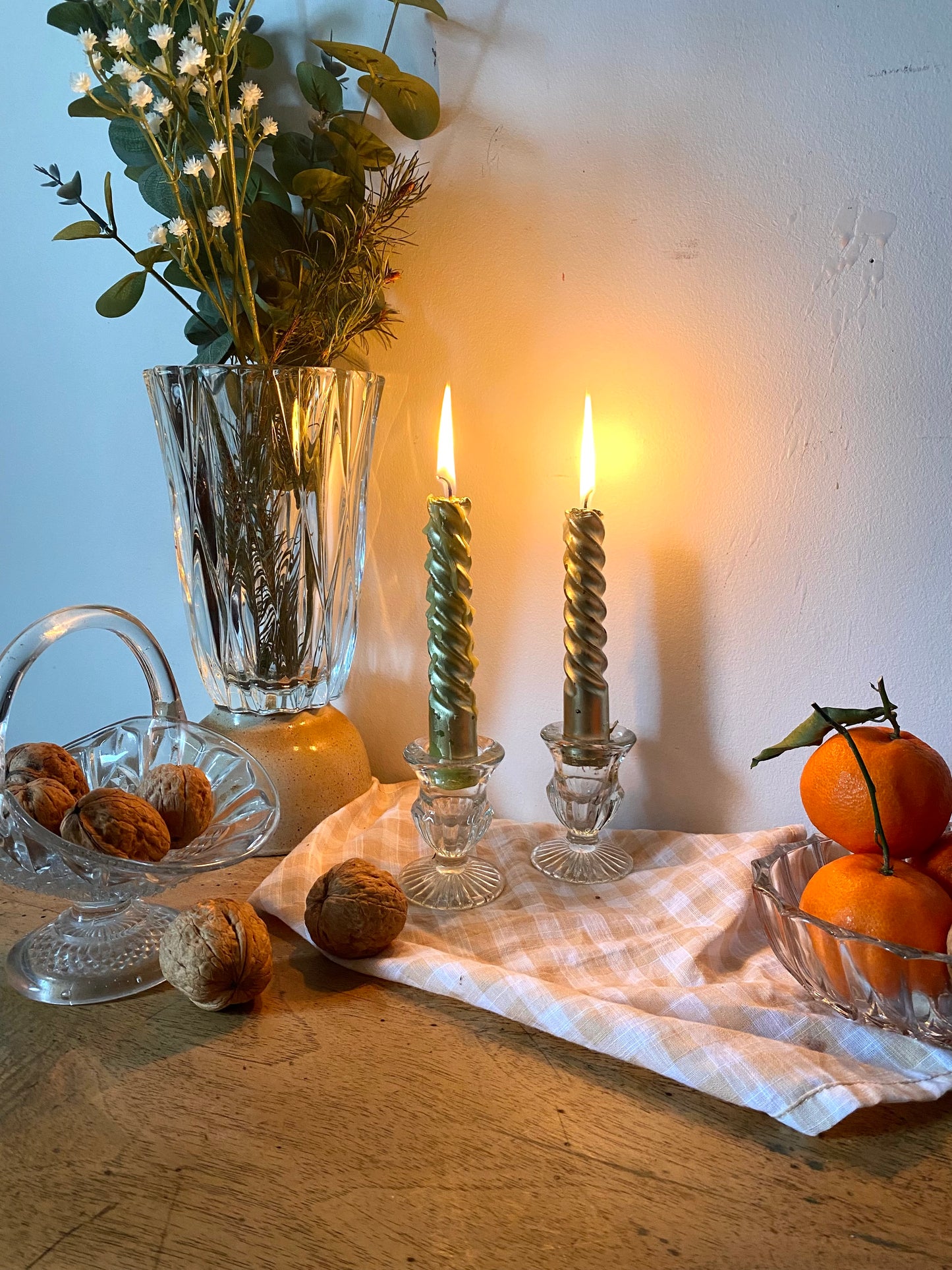 Paire de bougeoirs en verre