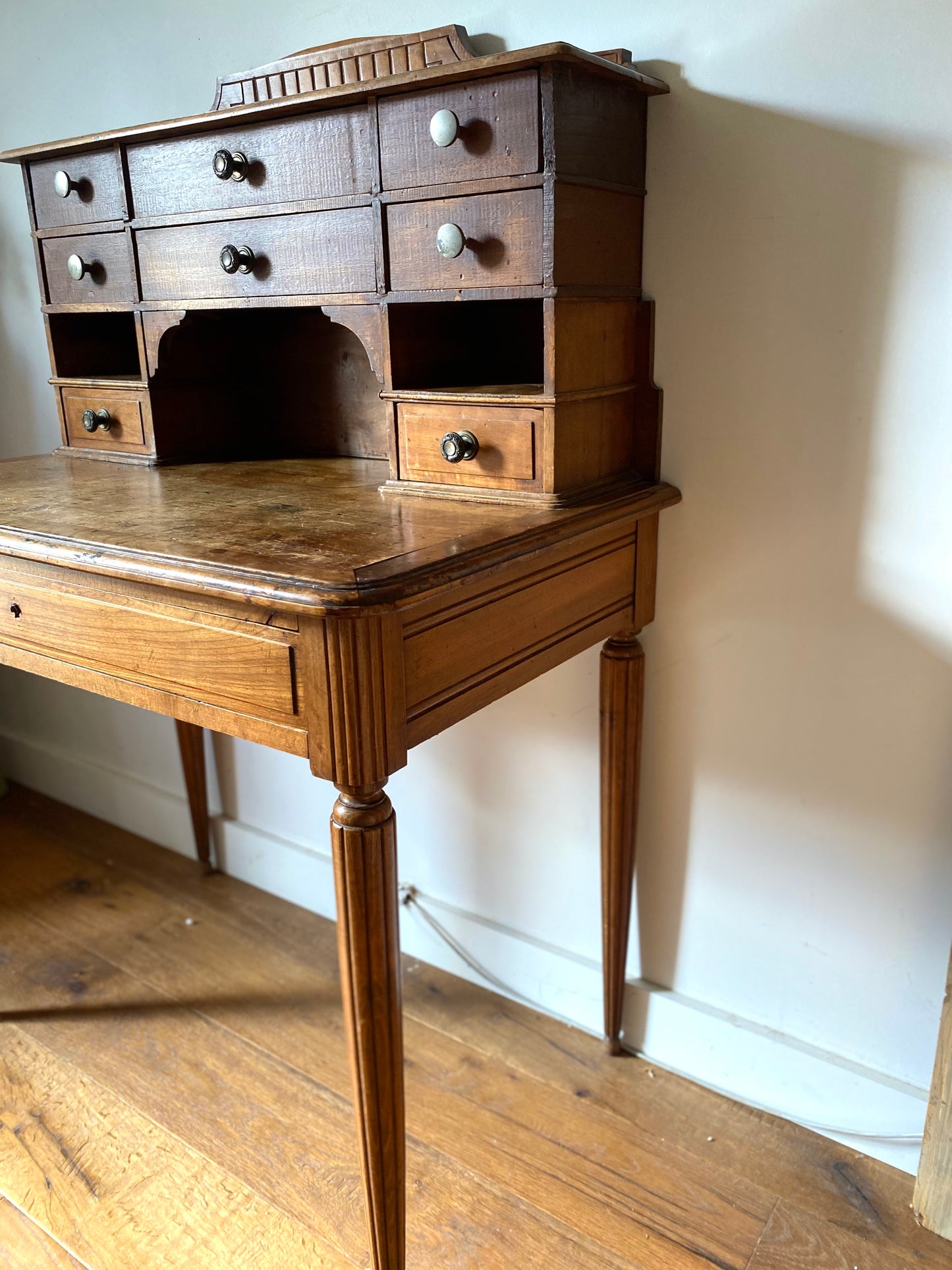 Bureau secrétaire en bois massif ancien