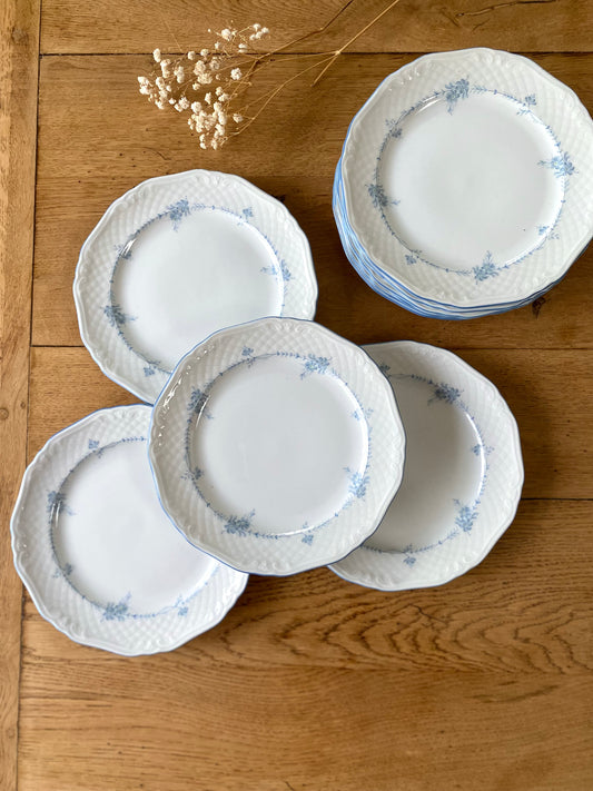 Assiettes à dessert en porcelaine ancienne