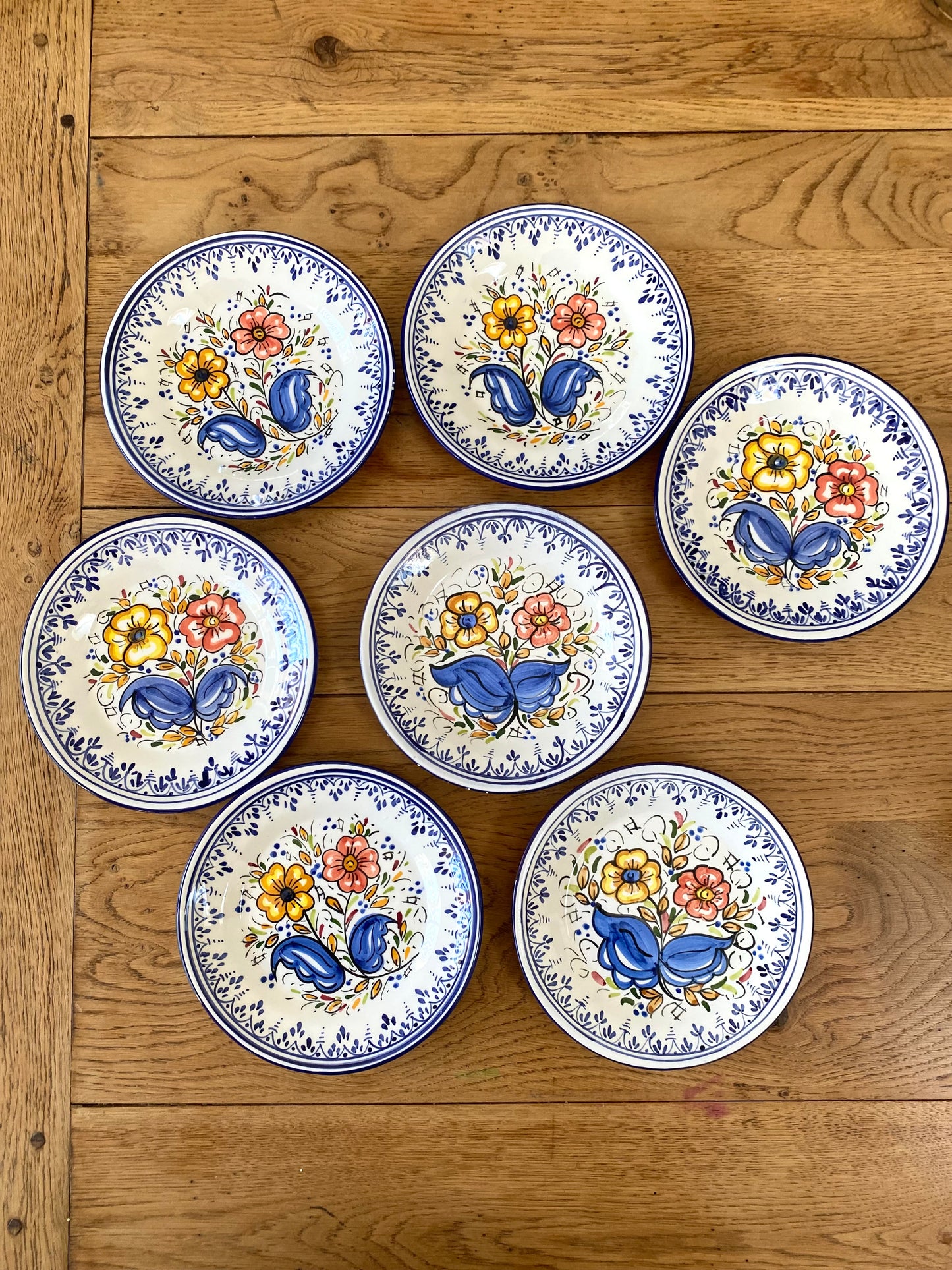 Assiettes à dessert anciennes