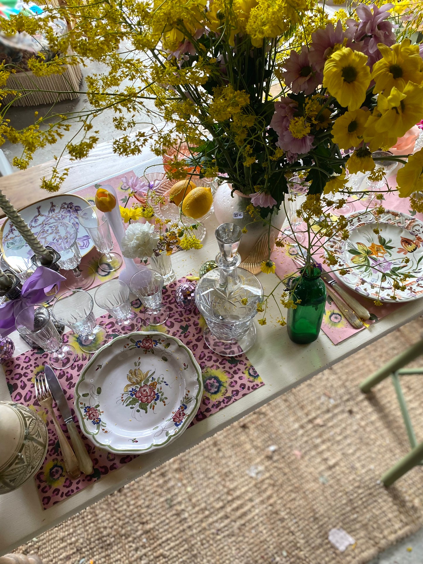 Assortiment de 8 assiettes dépareillées