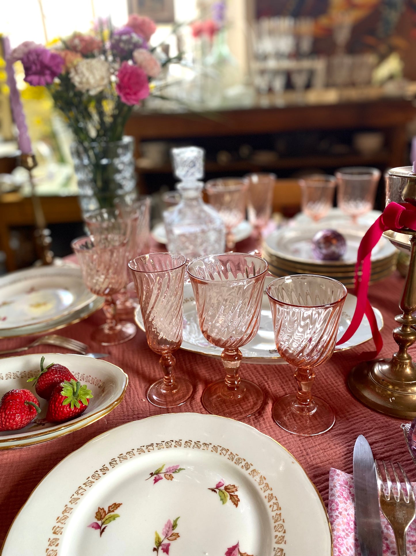 Service de 18 verres en rosaline