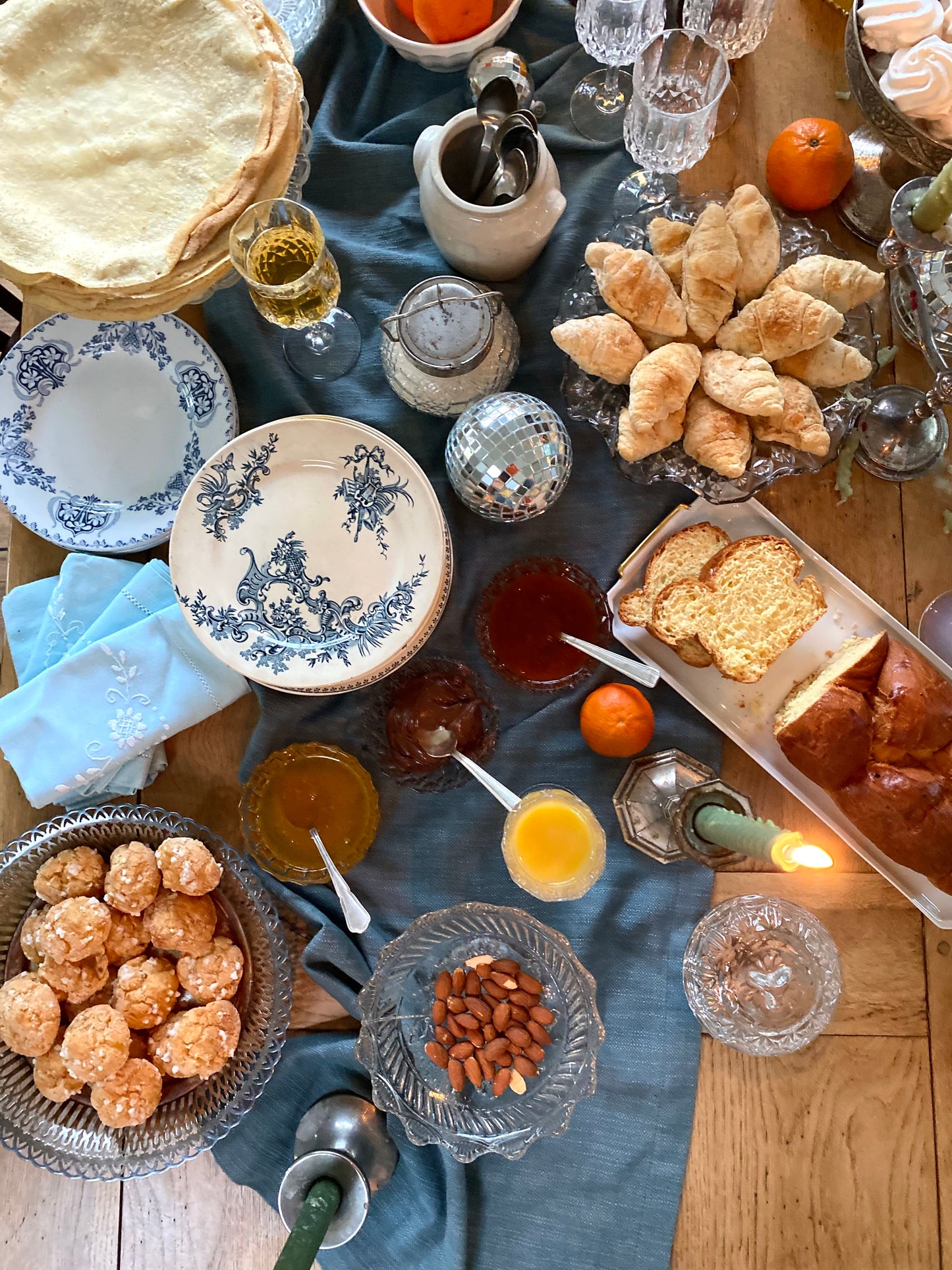 Corbeille en métal argenté ancien