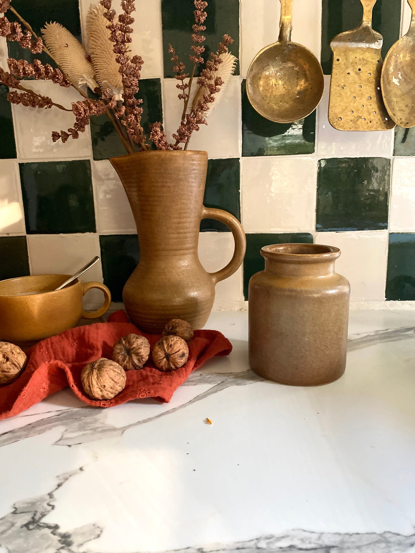 Pot en grès ancien