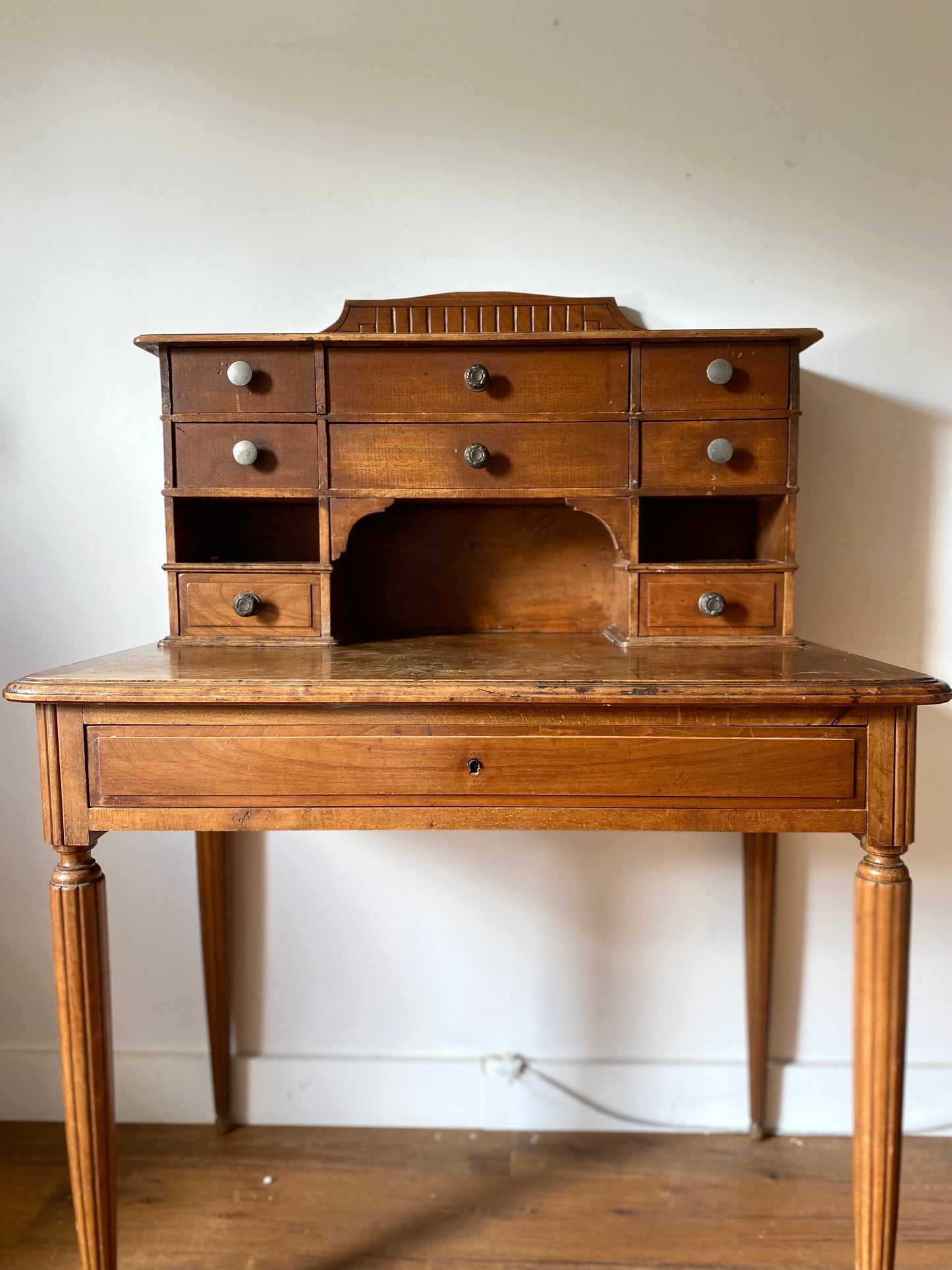Bureau secrétaire en bois massif ancien