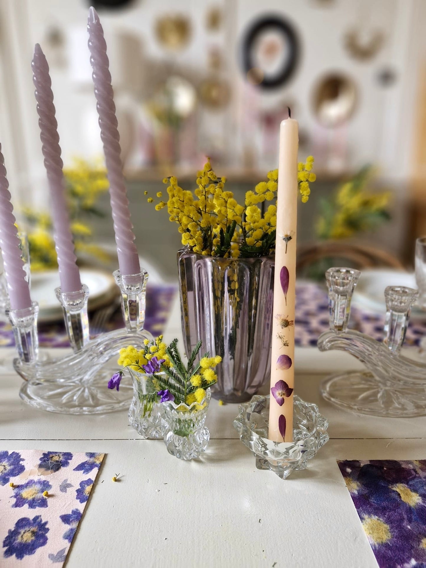 Paire de bougeoirs en verre vintage
