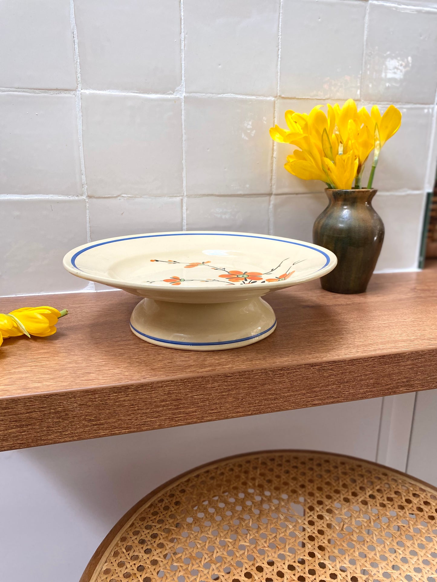 Plat de présentation sur pied