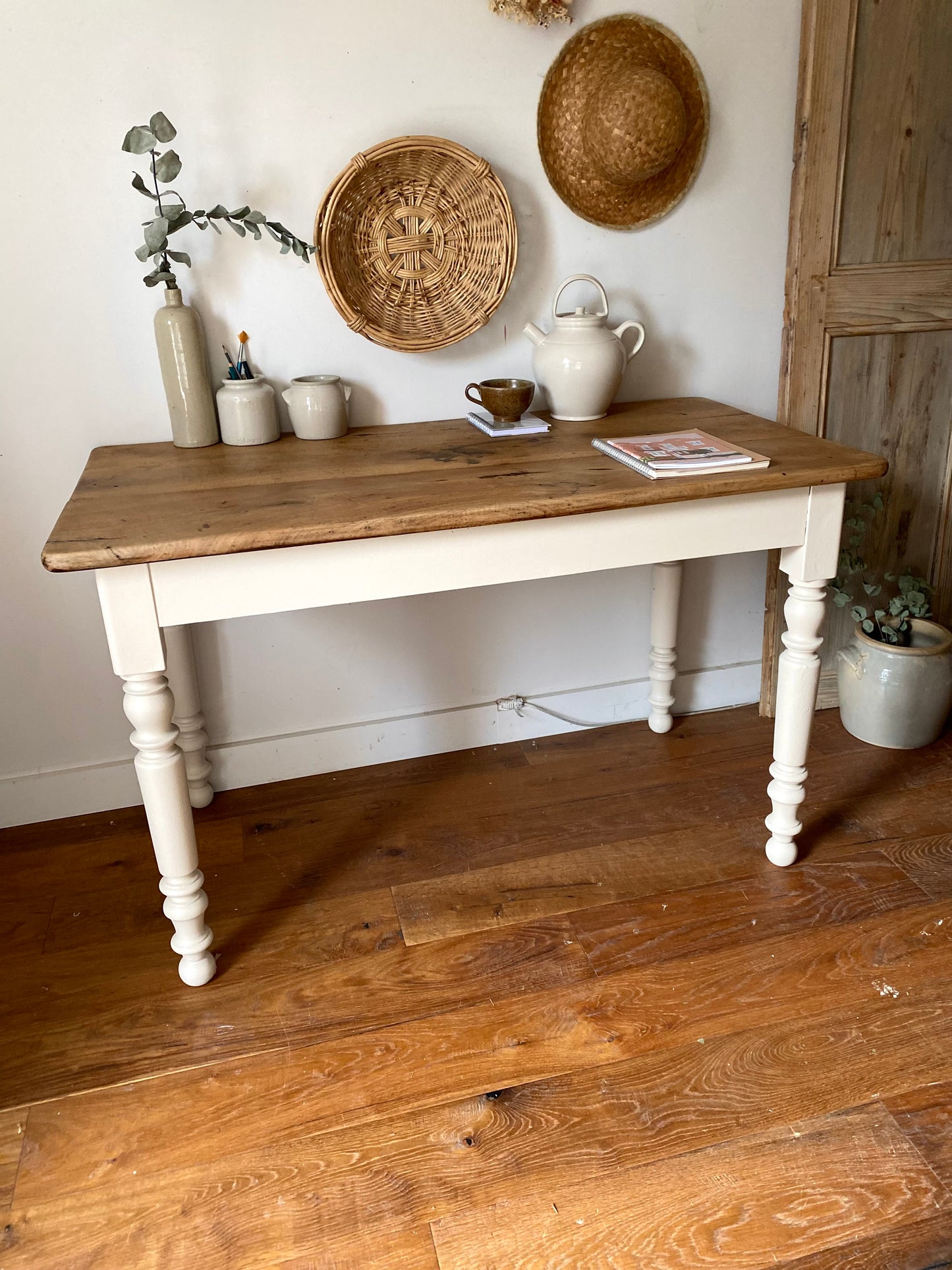 Magnifique bureau ancien en bois massif