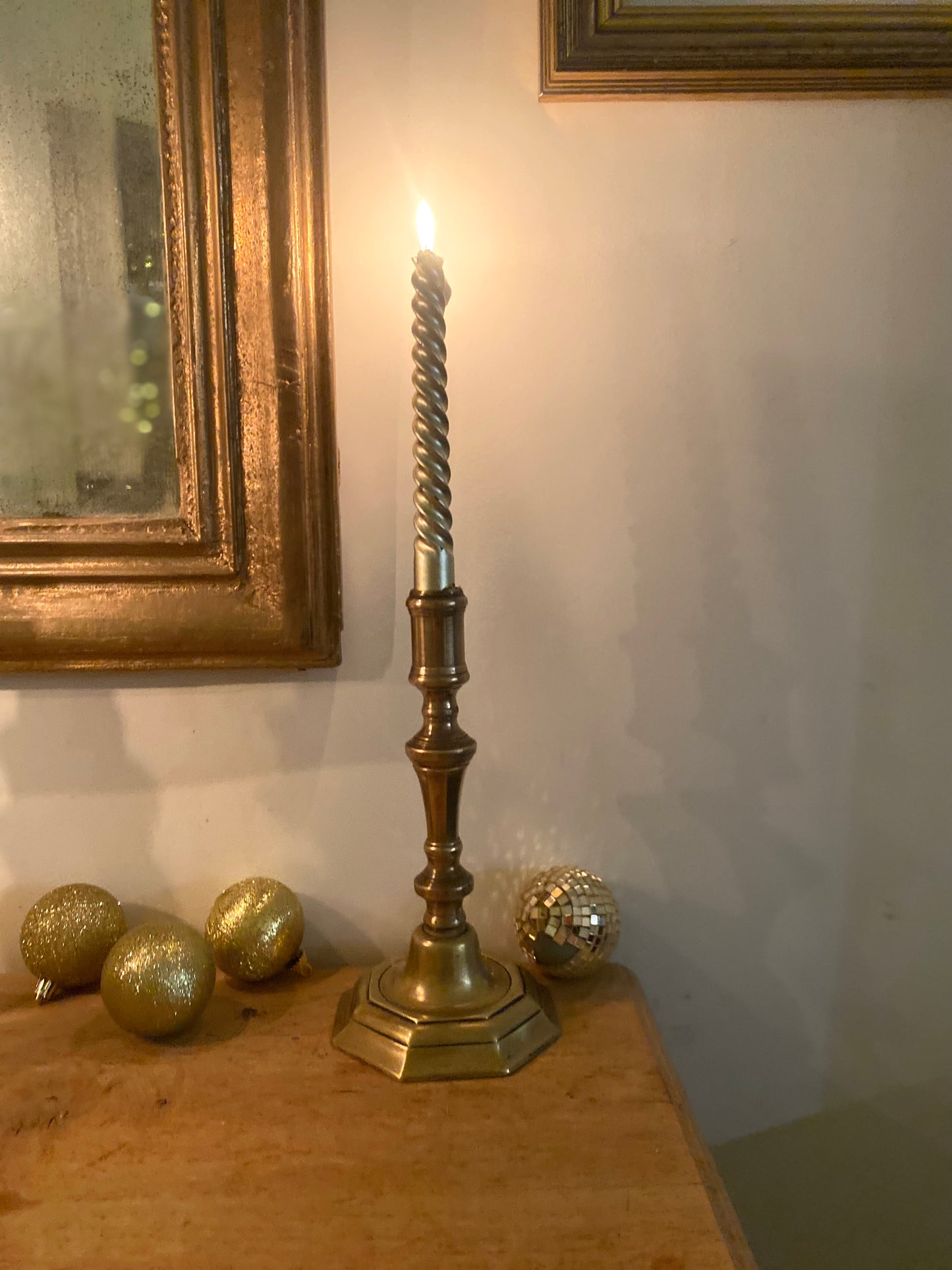 Bougeoir en laiton ancien