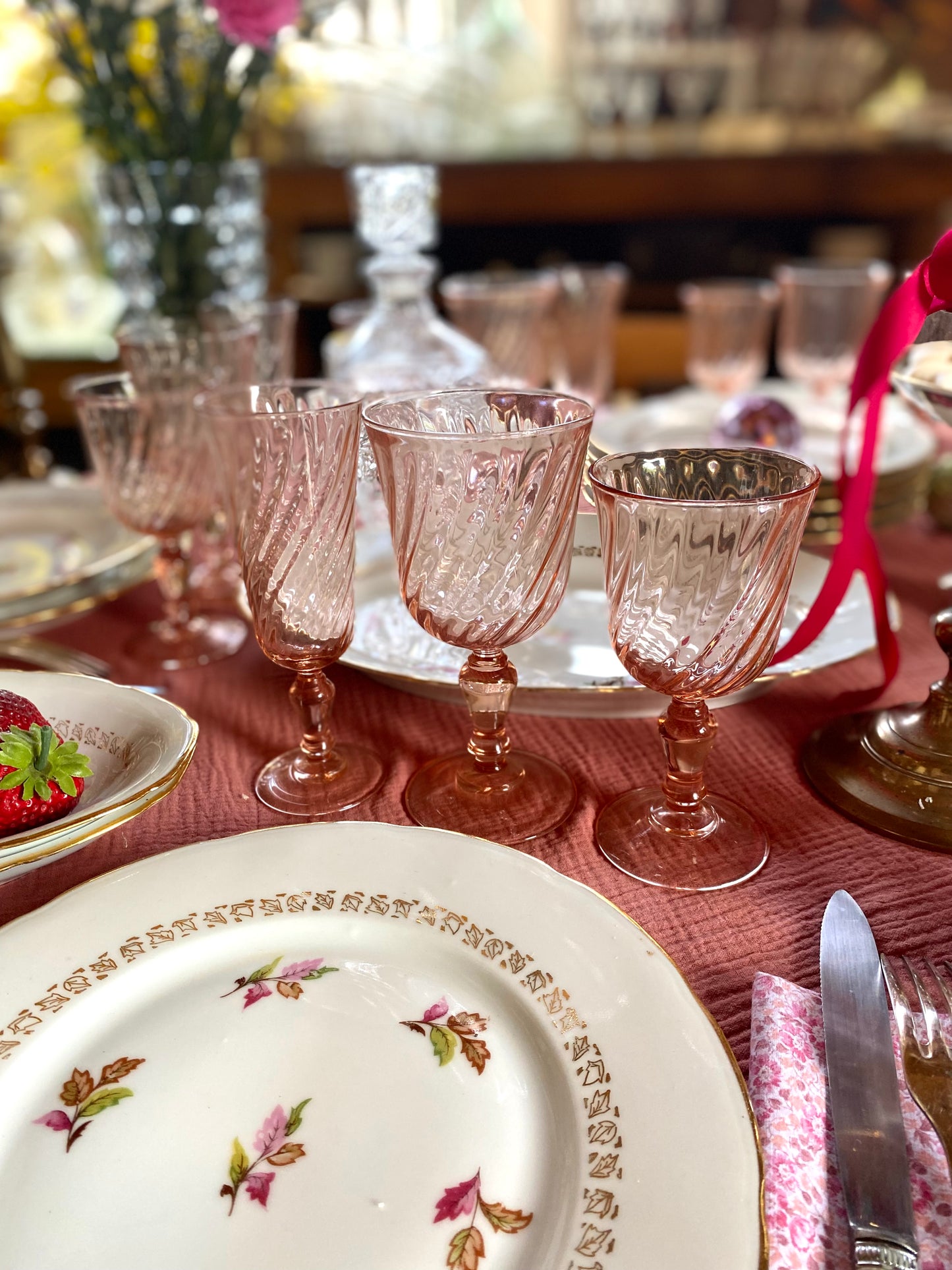 Service de 18 verres en rosaline