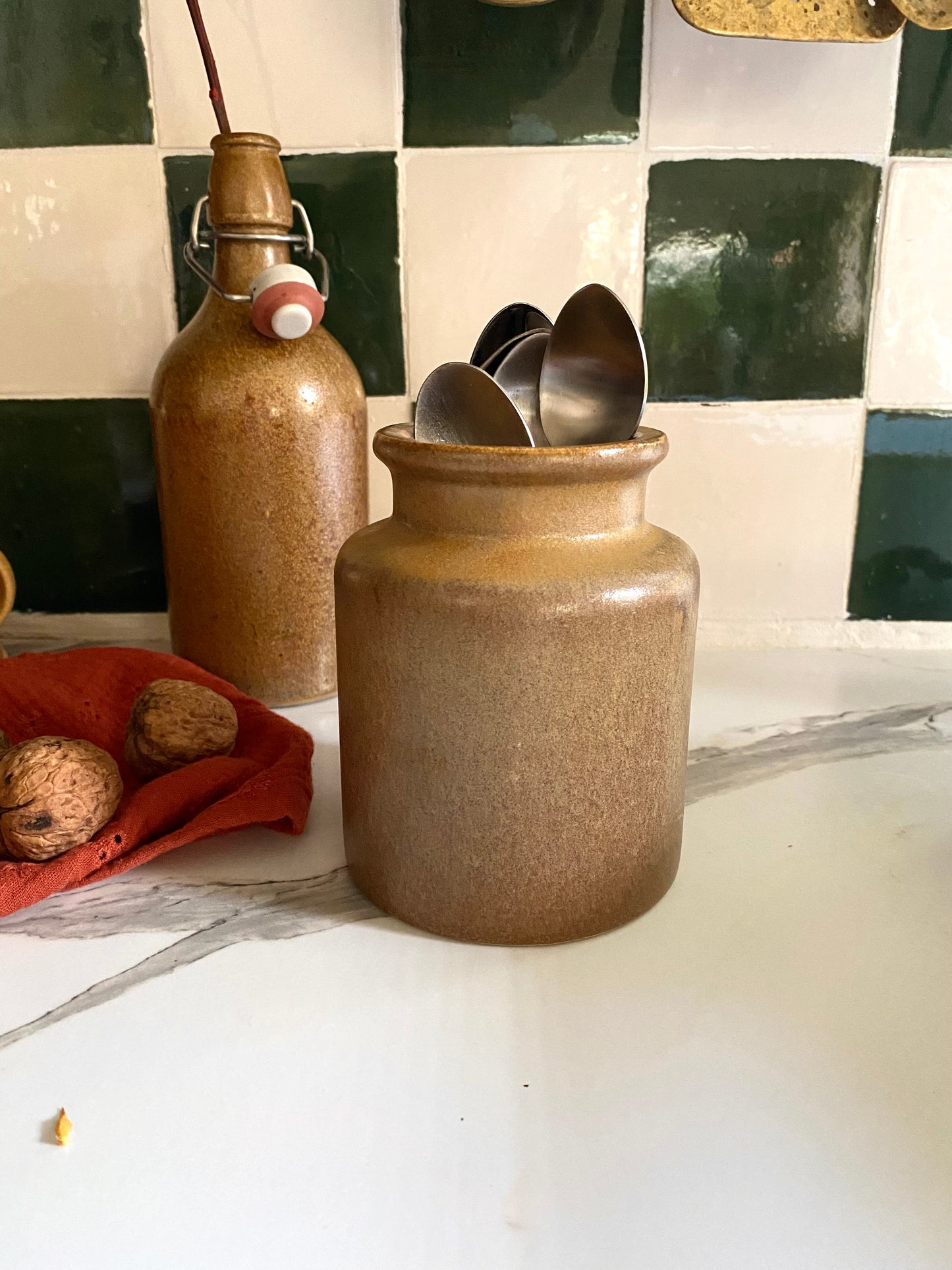 Pot en grès ancien