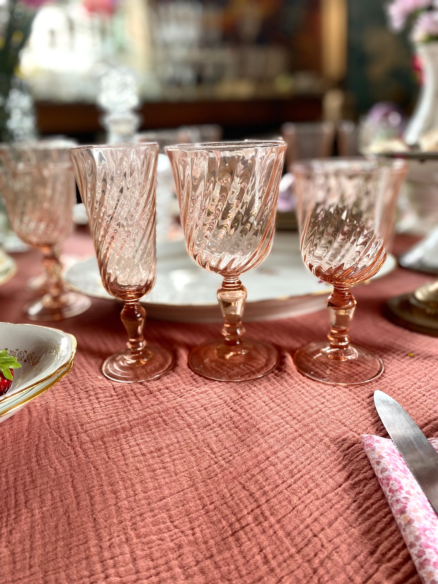 Service de 18 verres en rosaline