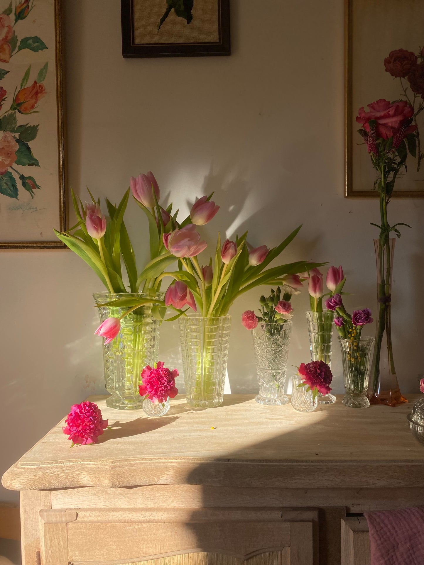 Vase moyen en verre ancien