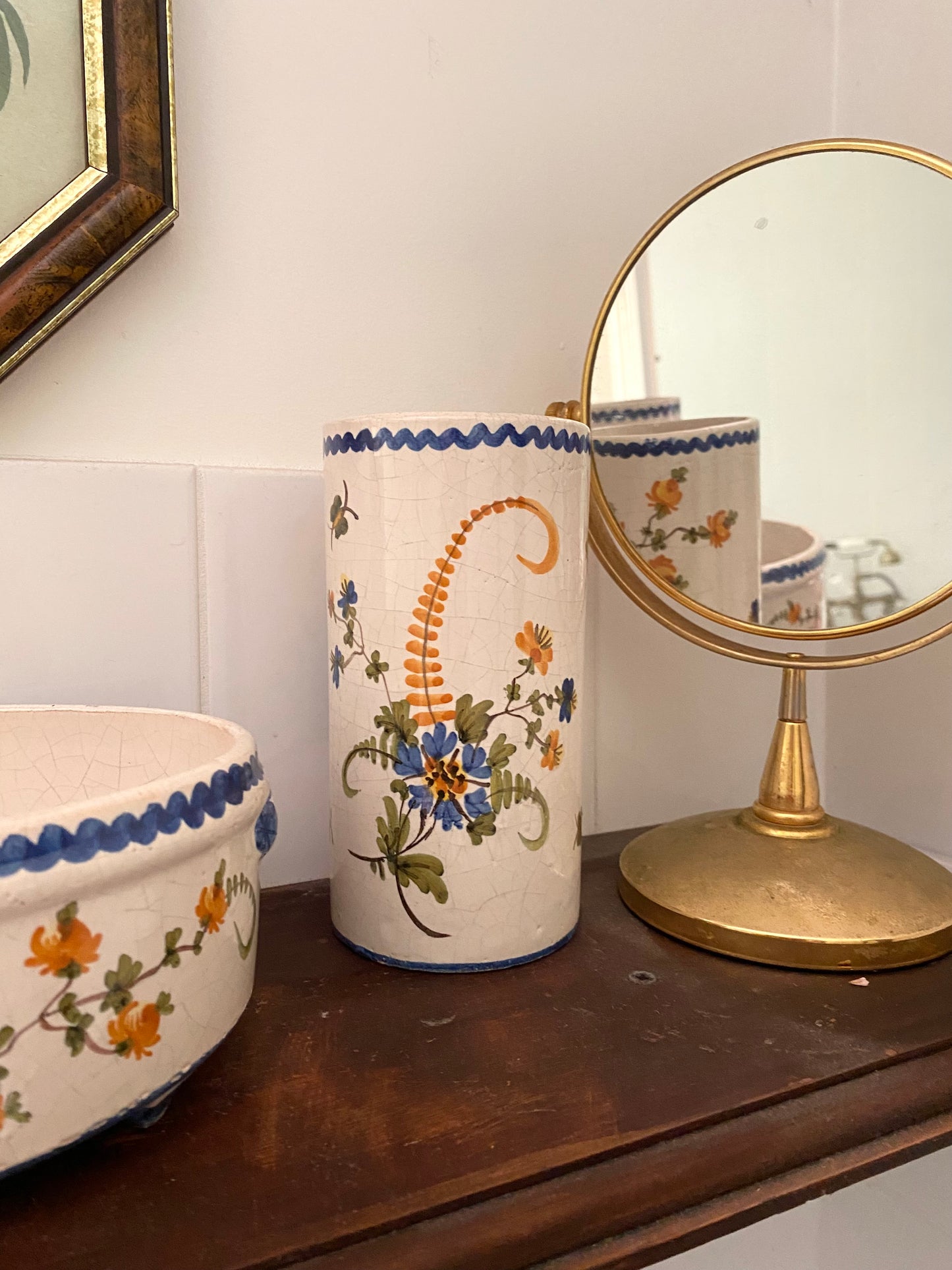 Ensemble de salles de bain en céramique ancienne