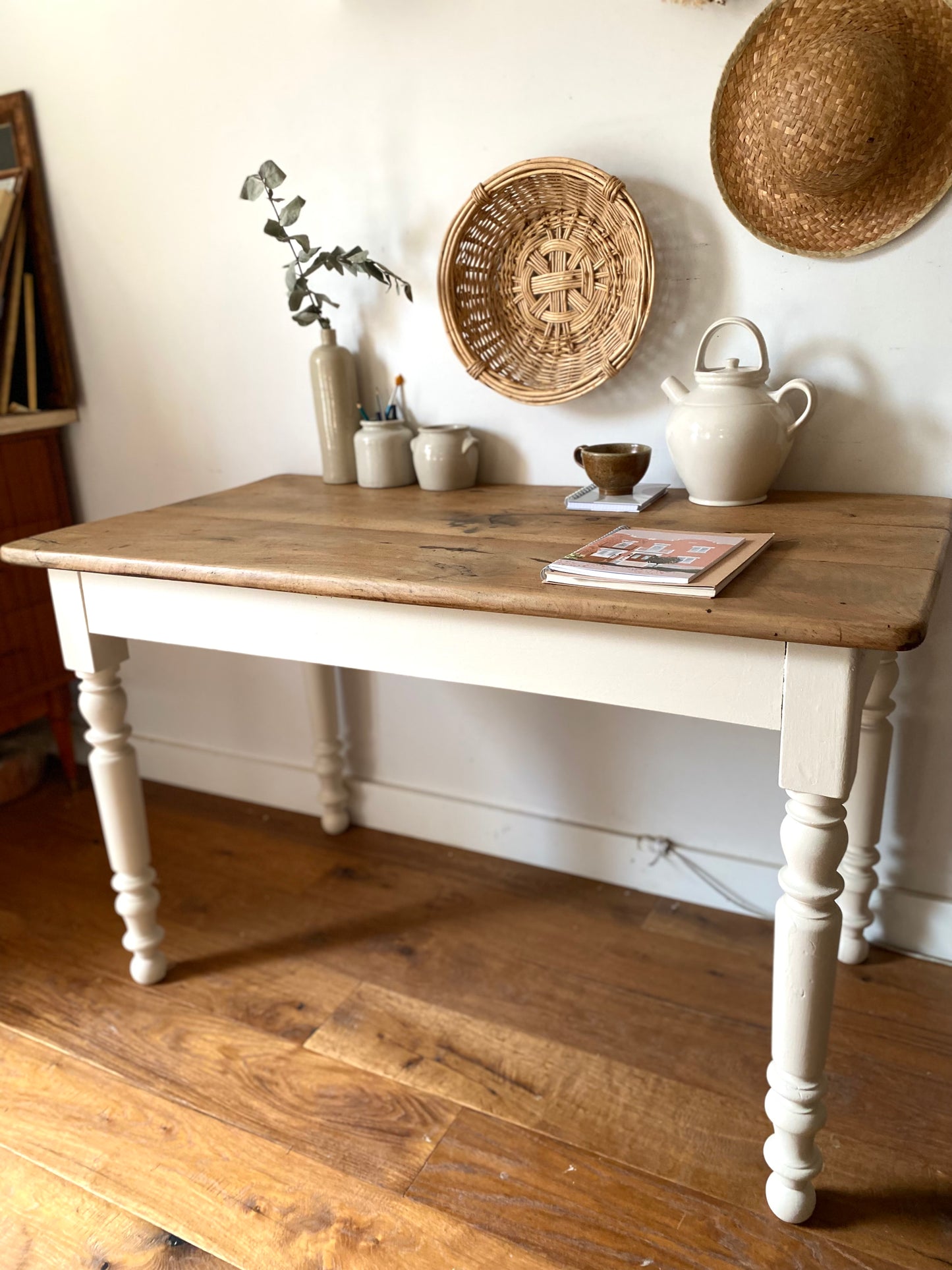 Magnifique bureau ancien en bois massif
