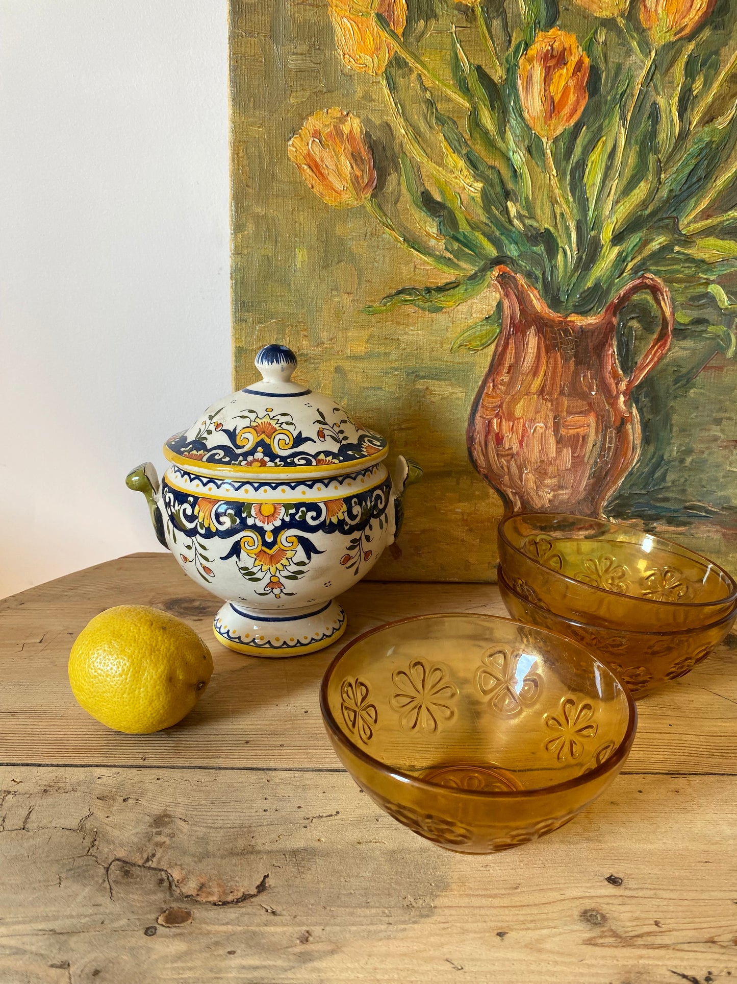 Petits bols en verre ambré ancien