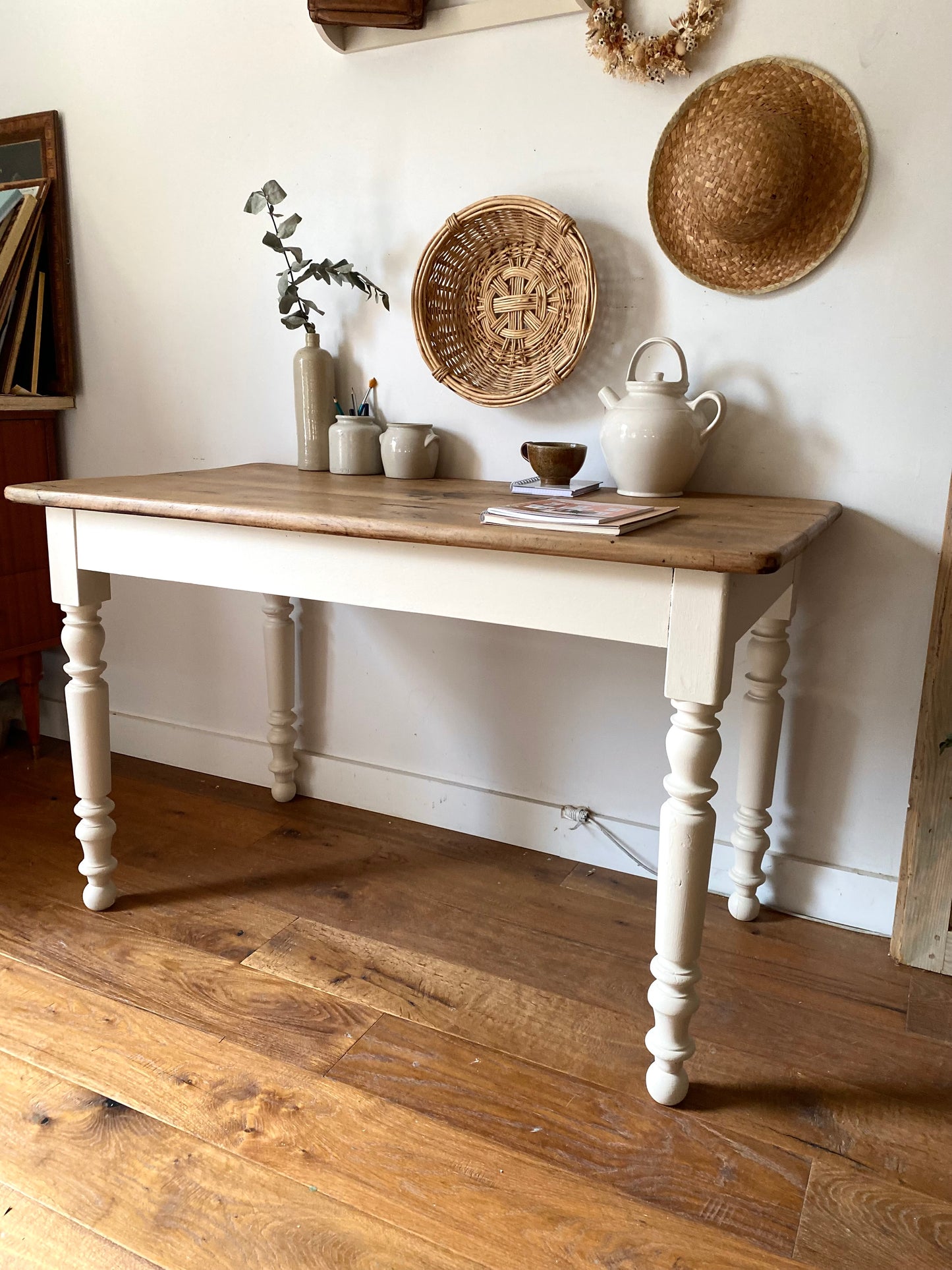 Magnifique bureau ancien en bois massif