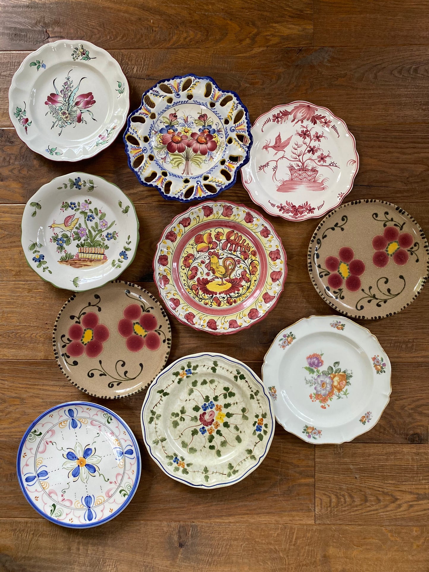 Assiettes anciennes dépareillées