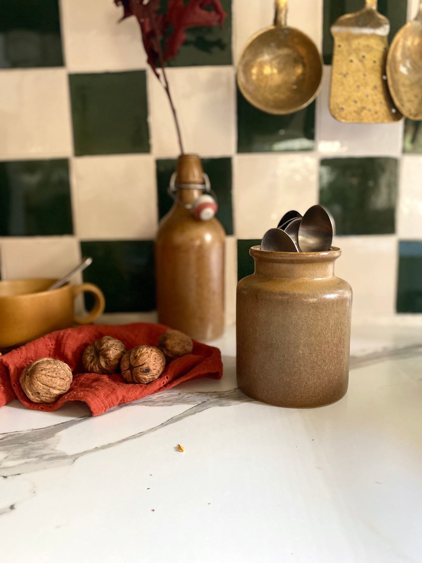 Pot en grès ancien