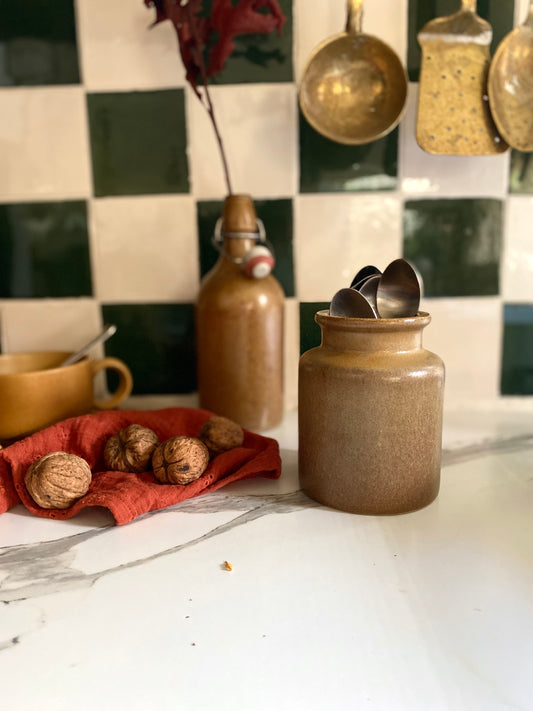 Pot en grès ancien