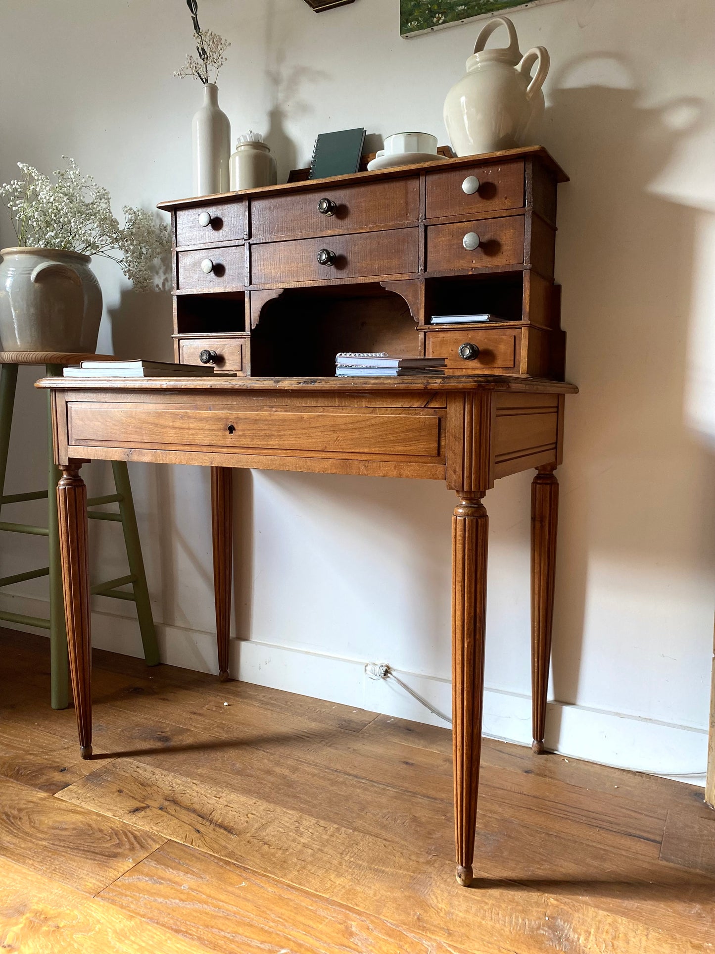 Bureau secrétaire en bois massif ancien