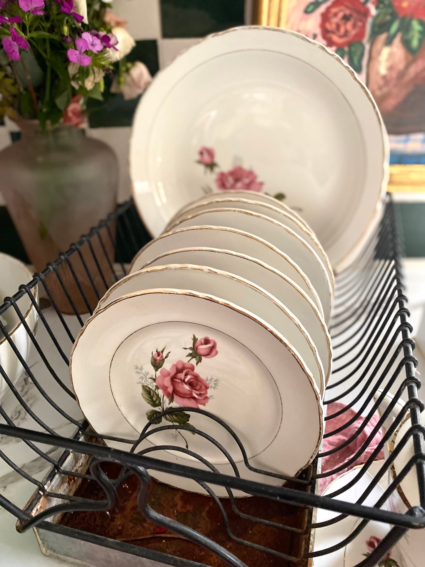 Plat creux en faïence ancienne