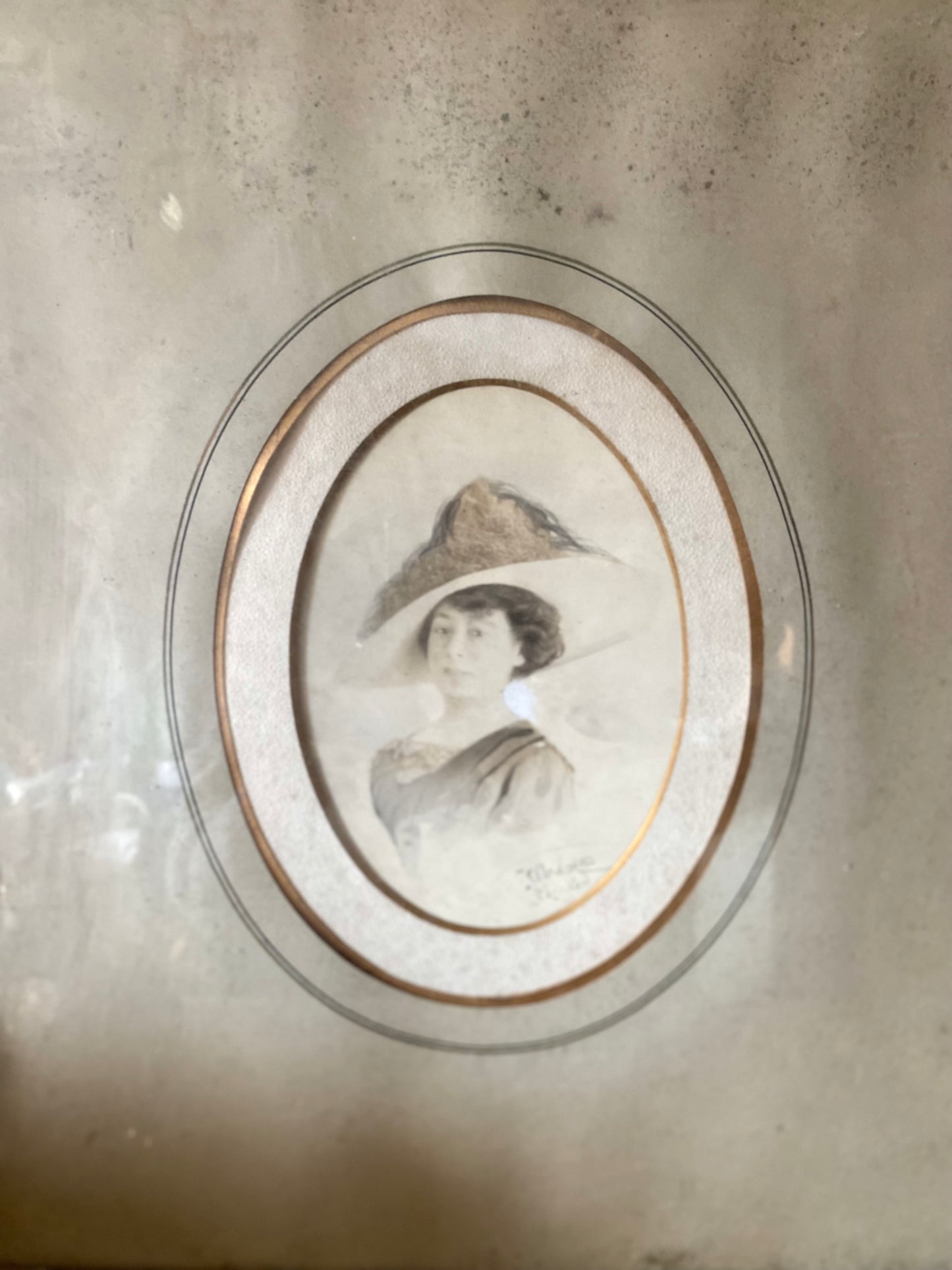 Portrait médaillon ancien