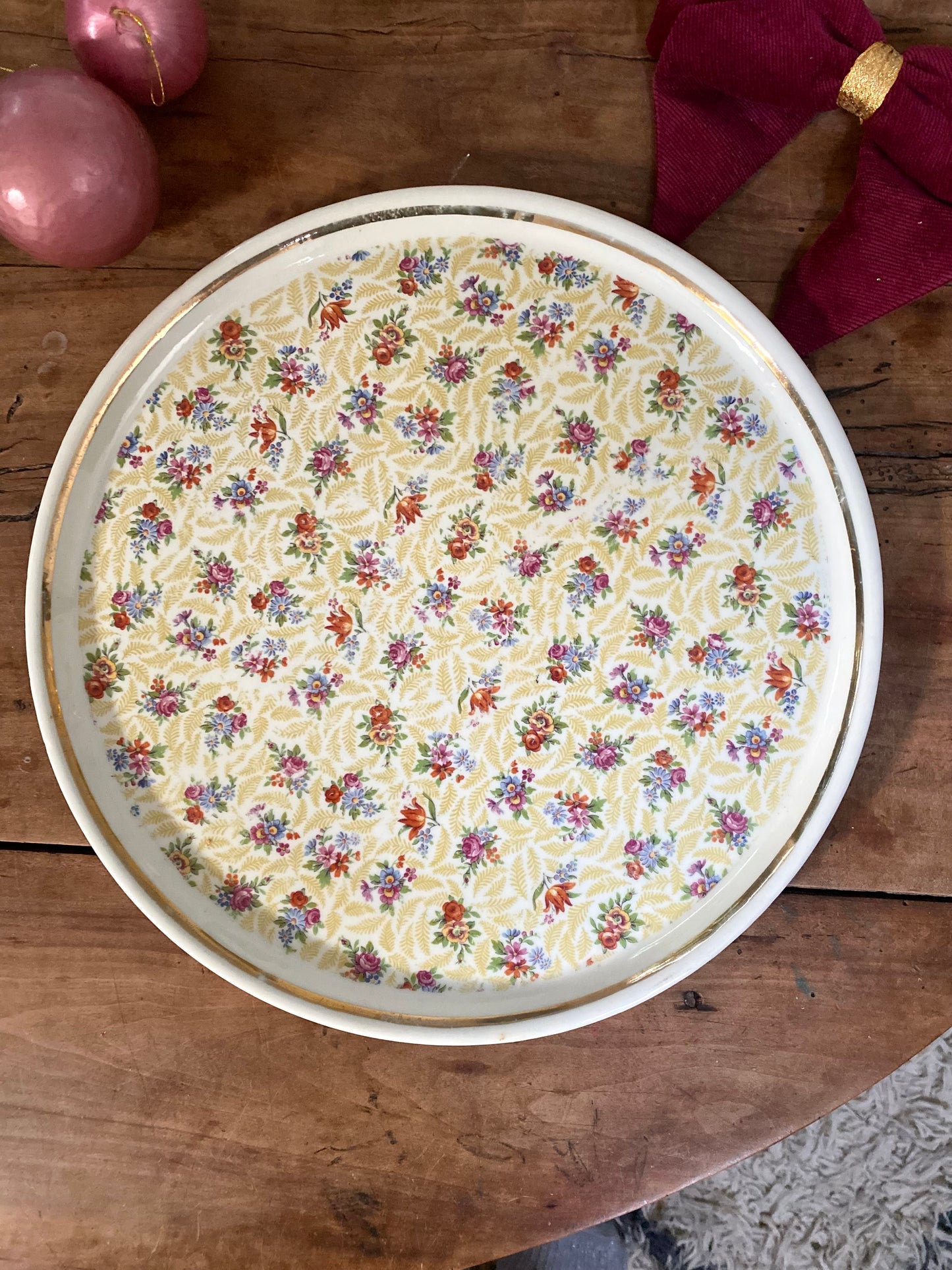 Plat de service en faïence ancienne