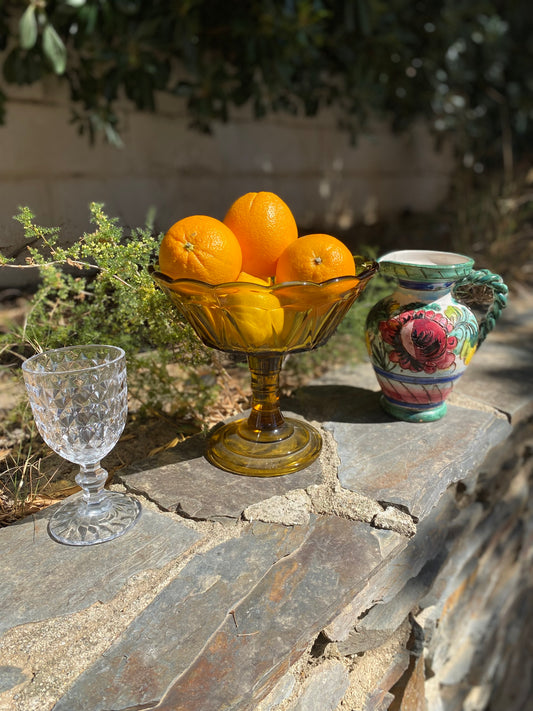 Coupe à fruits en verre moulé ocre