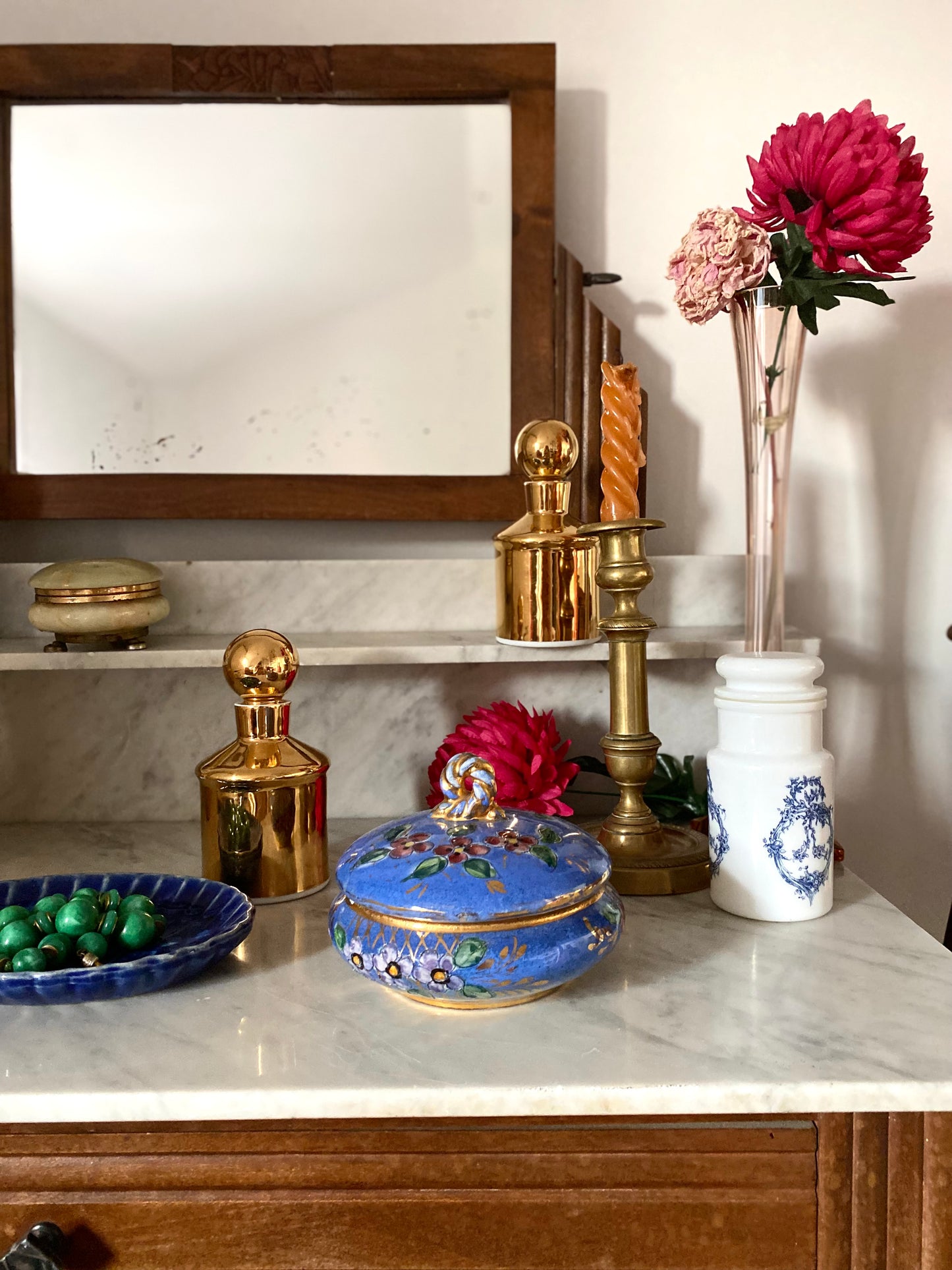 Boîte à bijou en faïence ancienne bleu