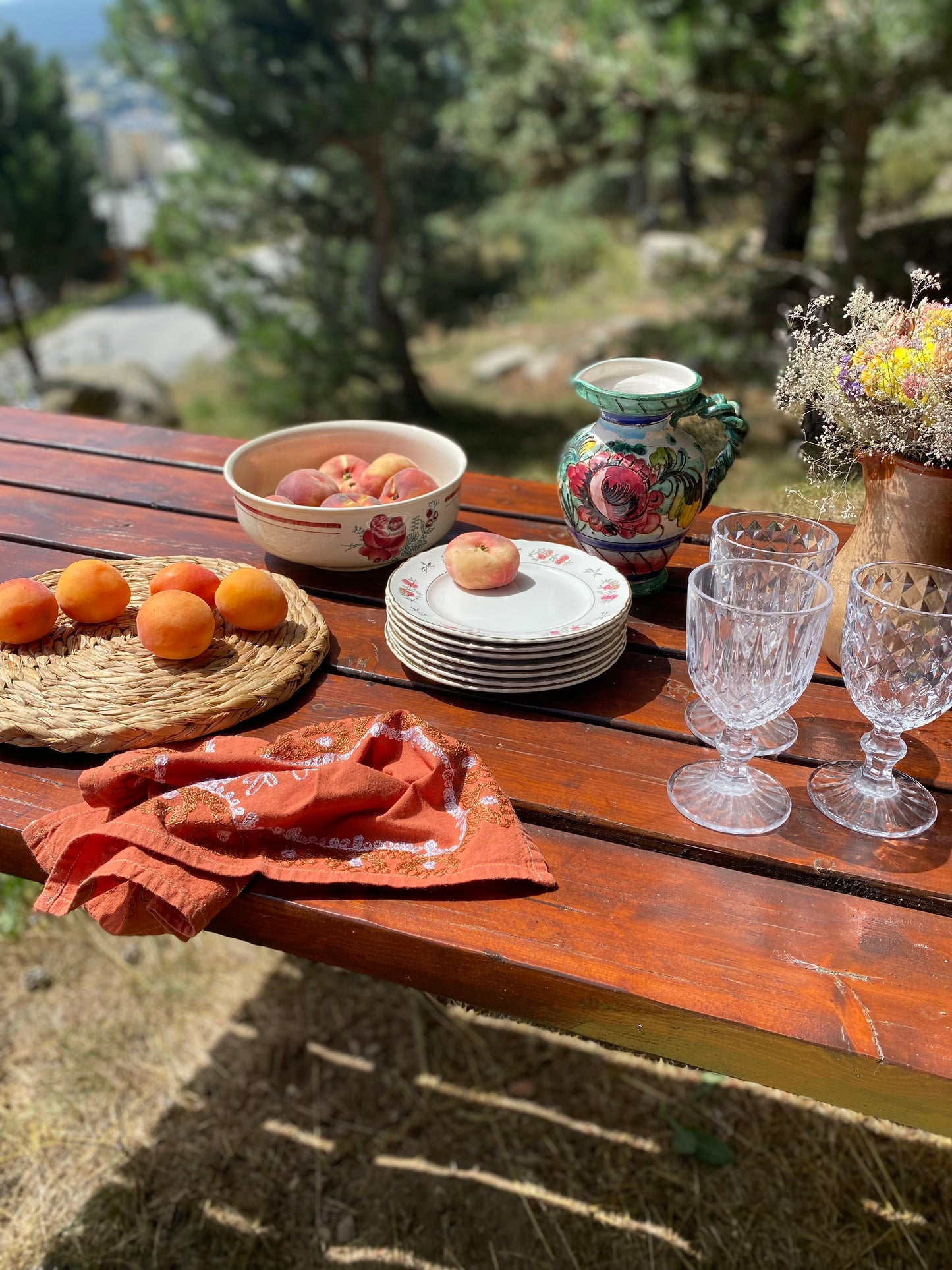 10 assiettes à dessert en faïence