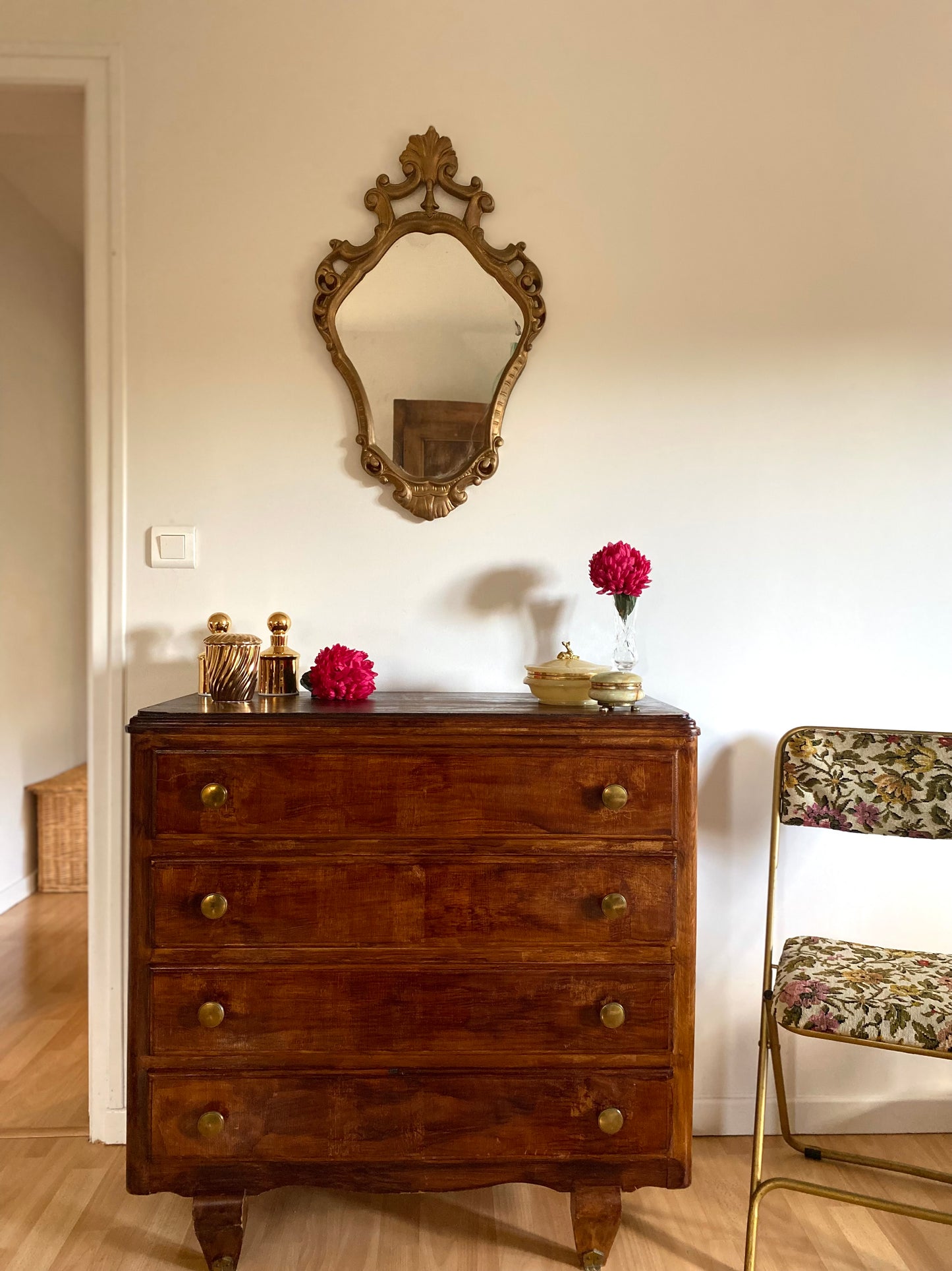 Miroir ancien à coquille