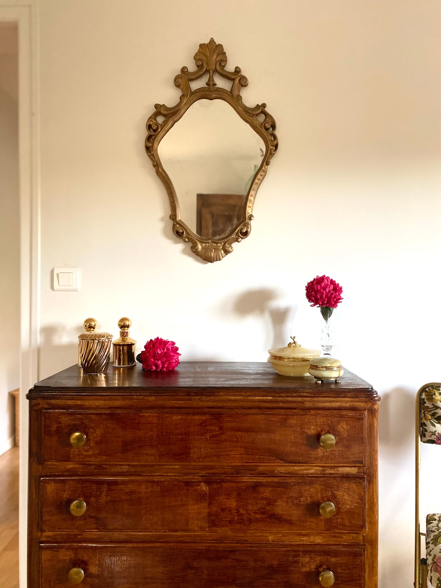 Miroir ancien à coquille