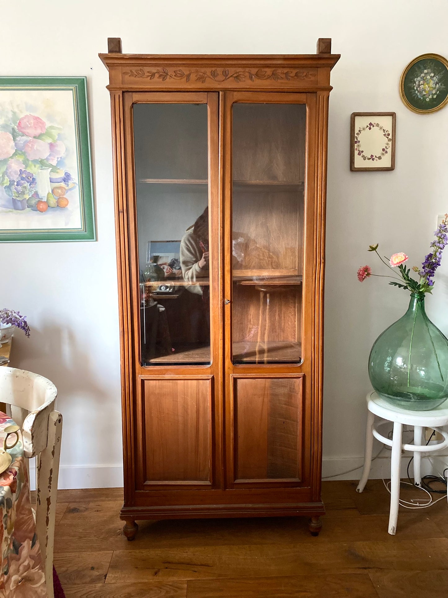 Bibliothèque vitrine en bois ancien