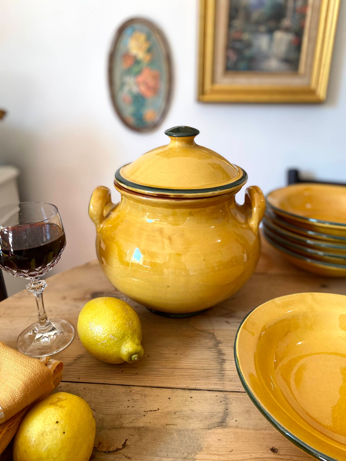 Pot en céramique ancienne