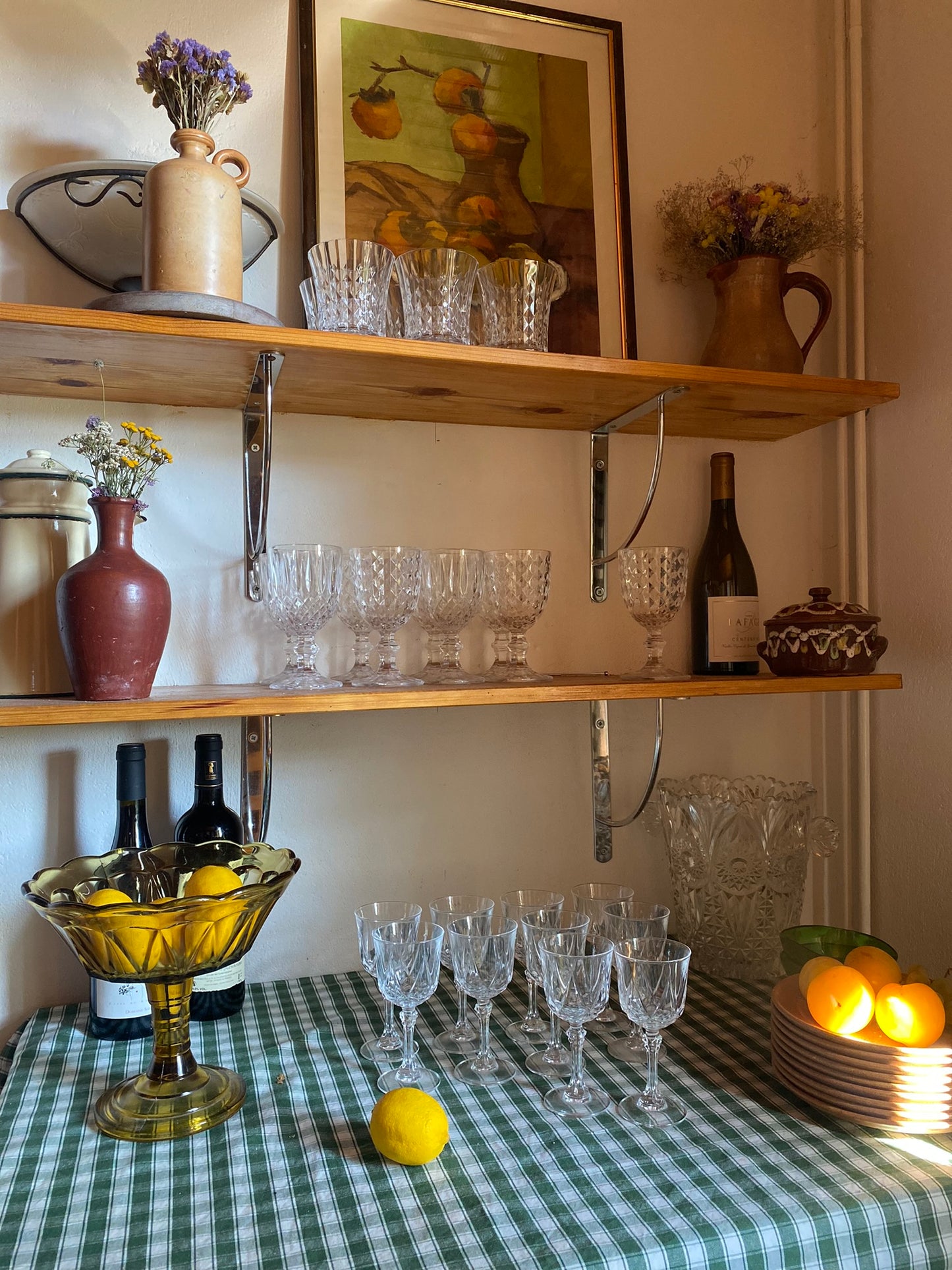 Coupe à fruits en verre moulé ocre