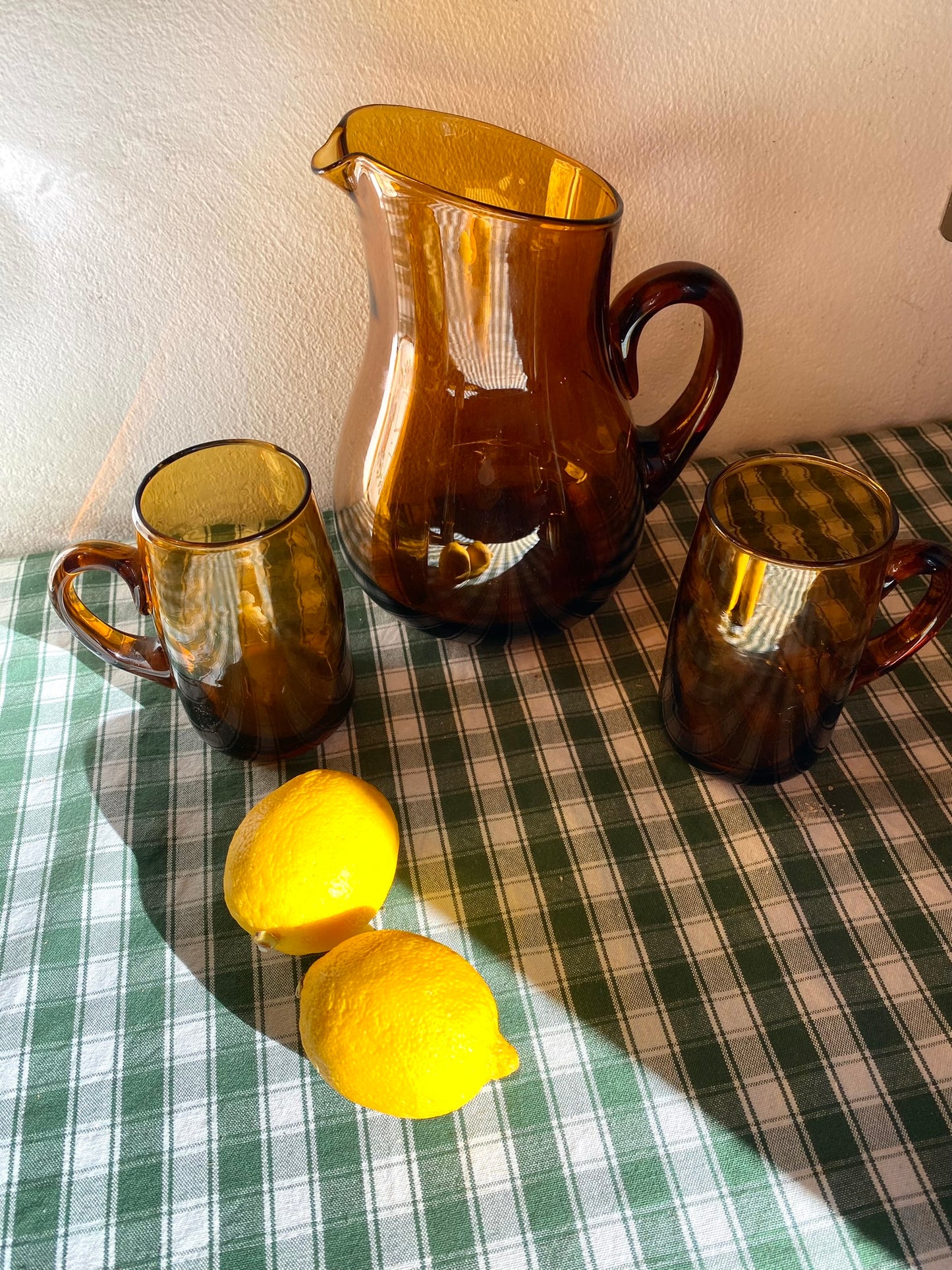 Service à orangeade ancien en verre ambré