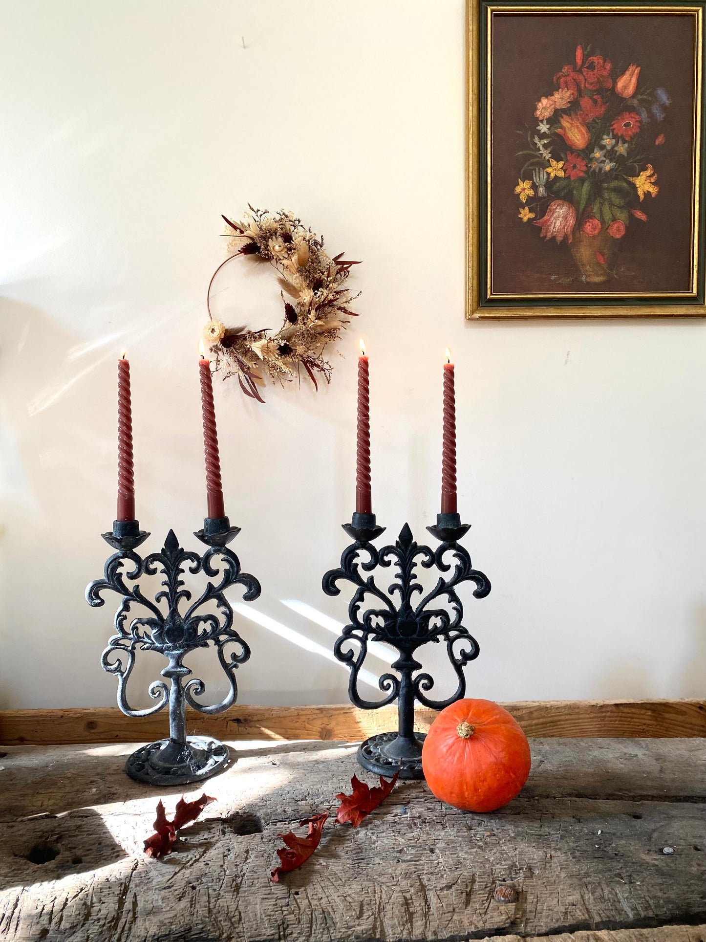 Paire de candélabres en métal ancien