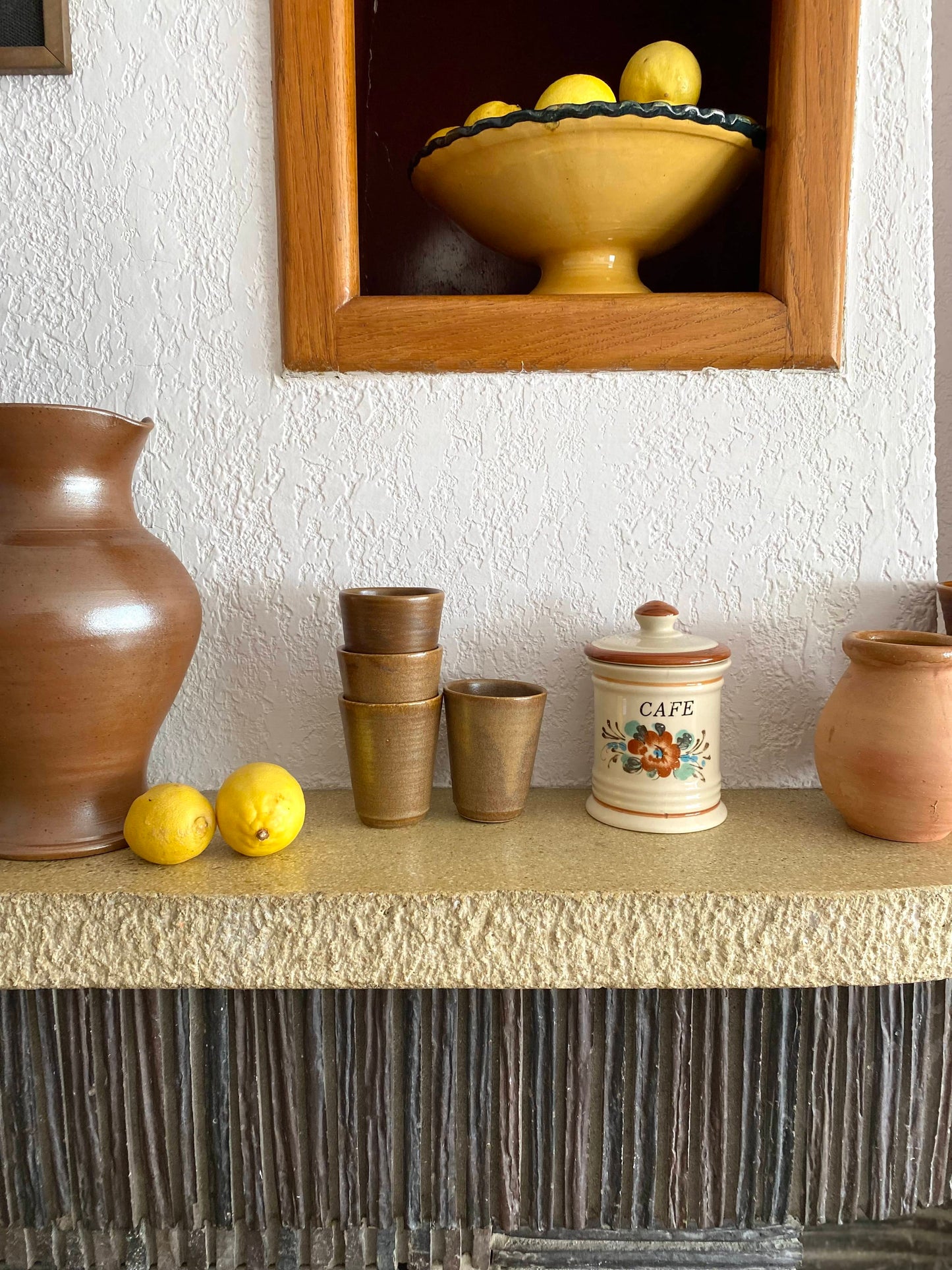 4 verres en grès ancien