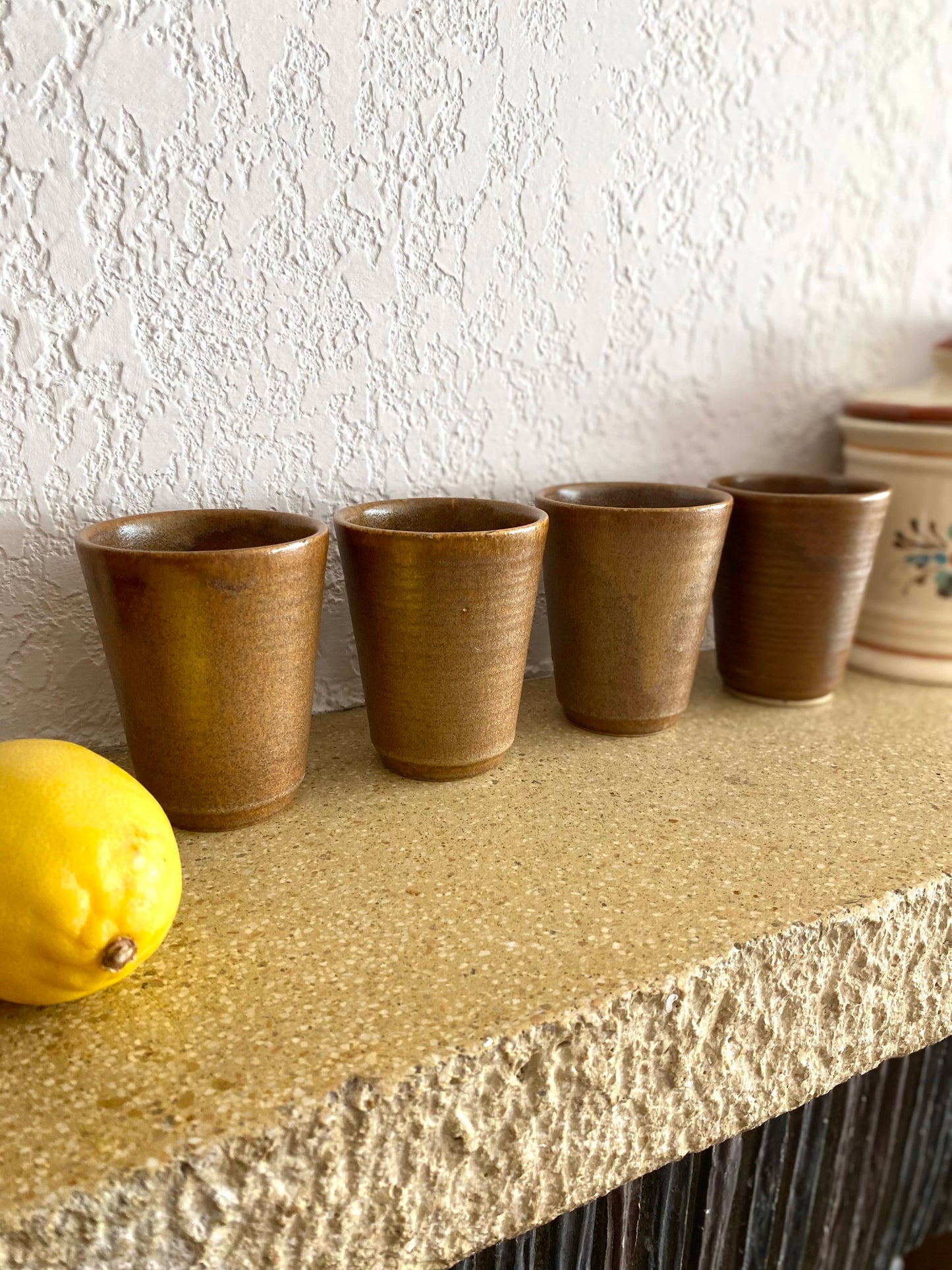 4 verres en grès ancien
