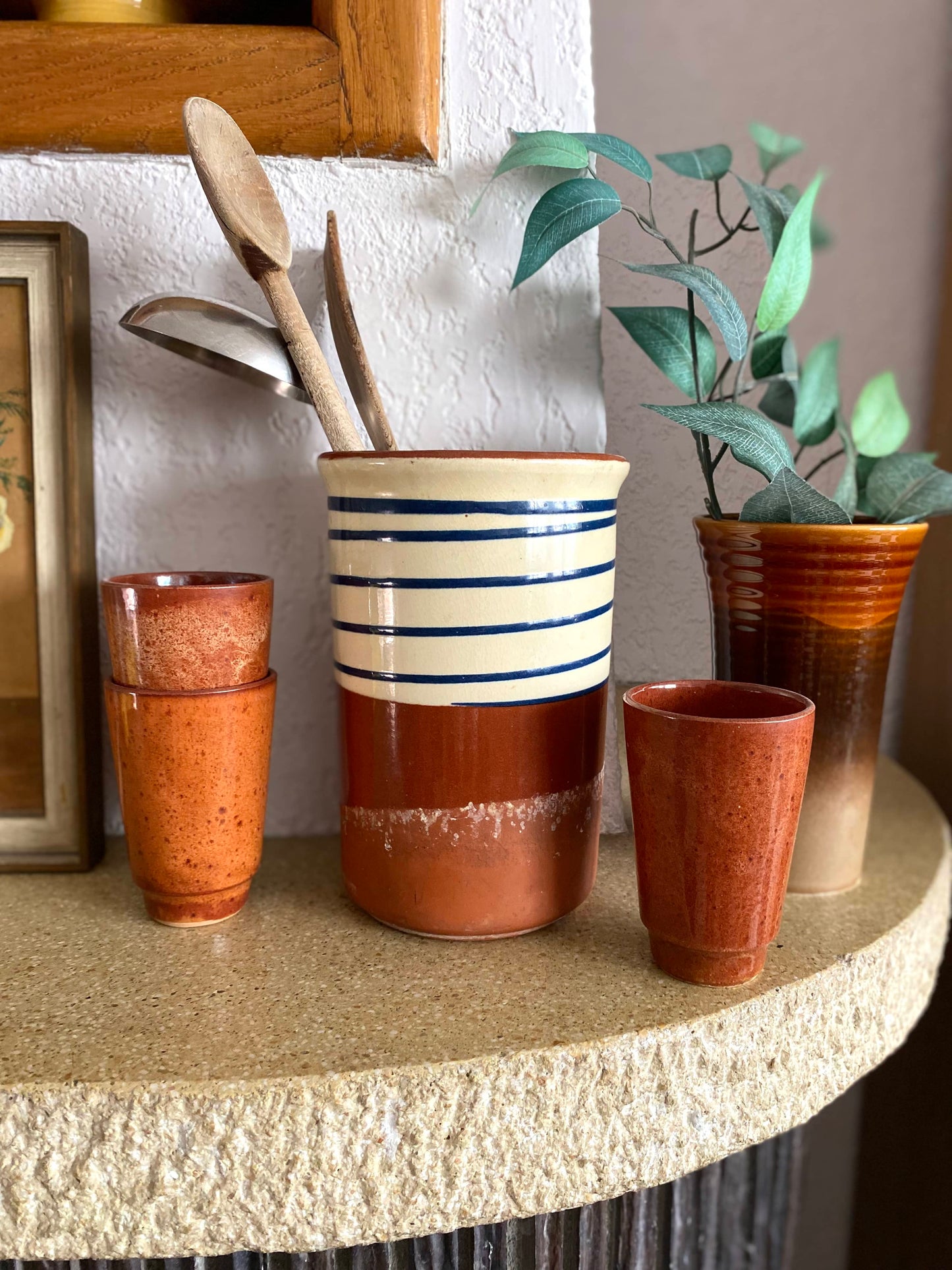 3 verres vintage en terre cuite vernissée