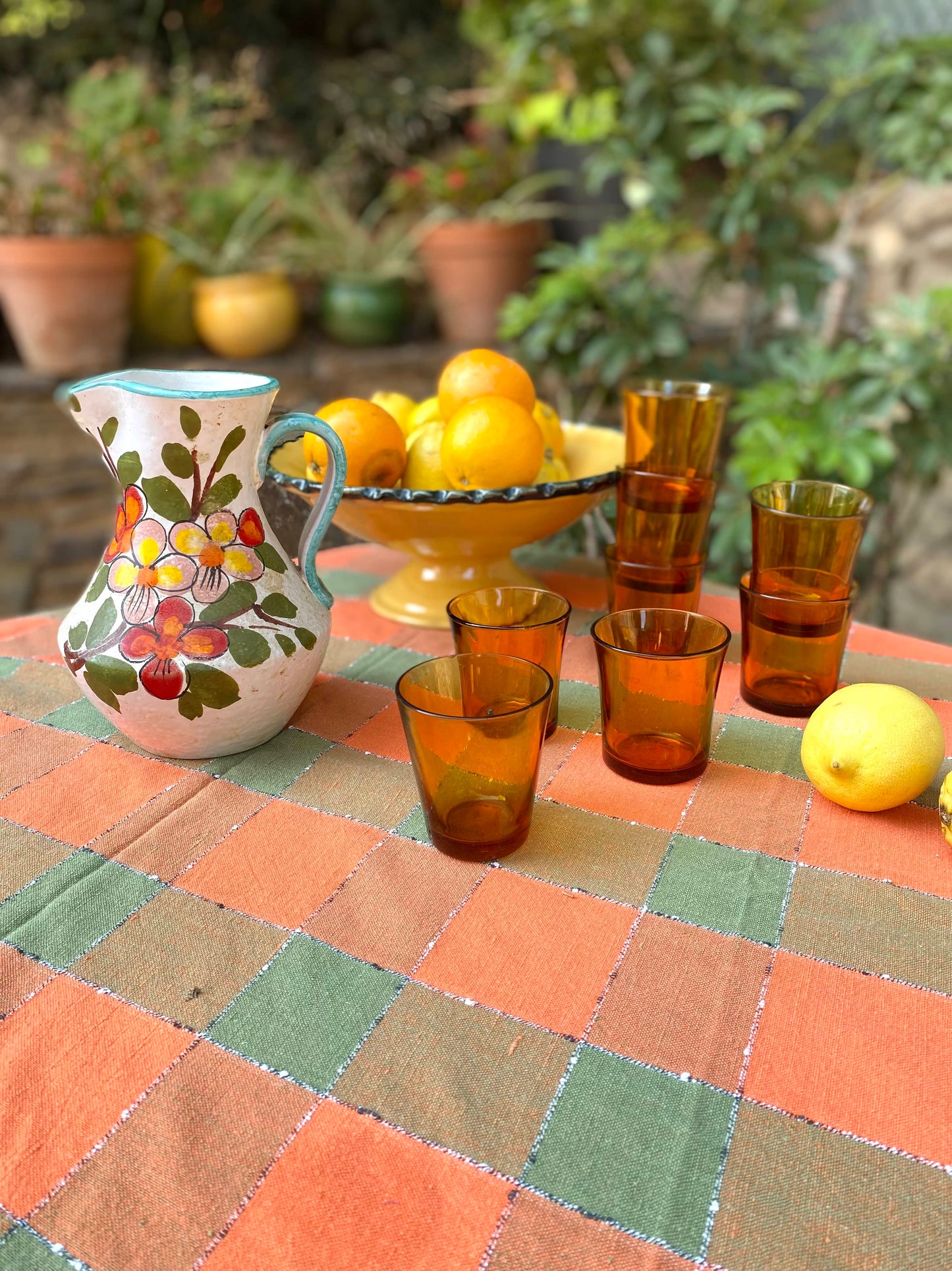 Service de 8 verres vintage en verre ambré