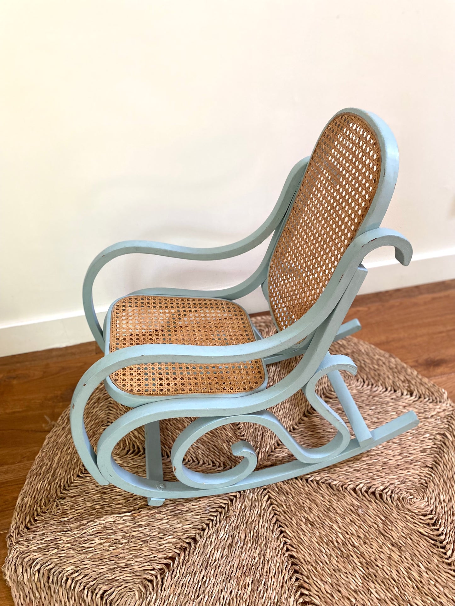 Rocking chair vintage pour enfant
