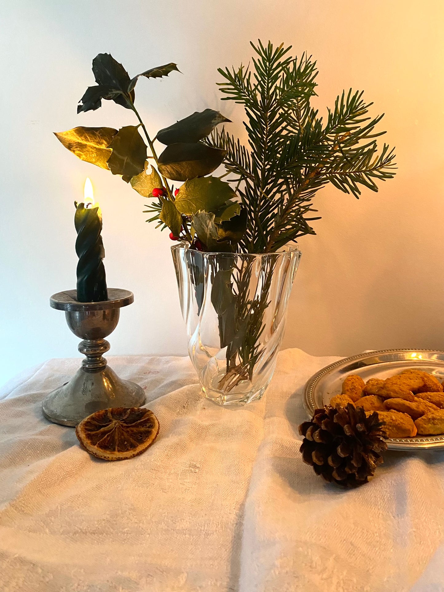 Petit vase vintage en verre torsadé