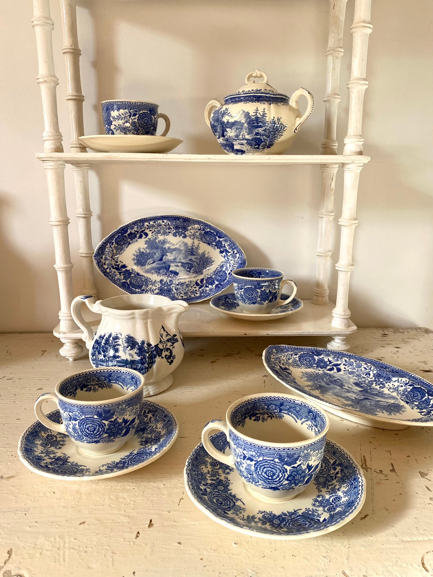 Service à café en porcelaine ancienne