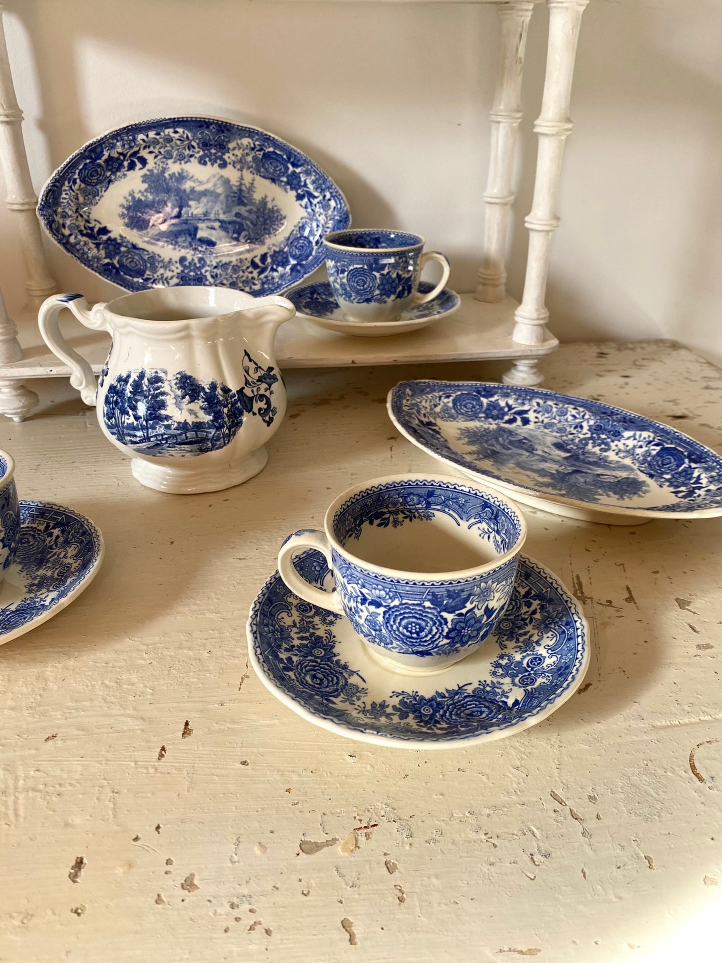 Service à café en porcelaine ancienne
